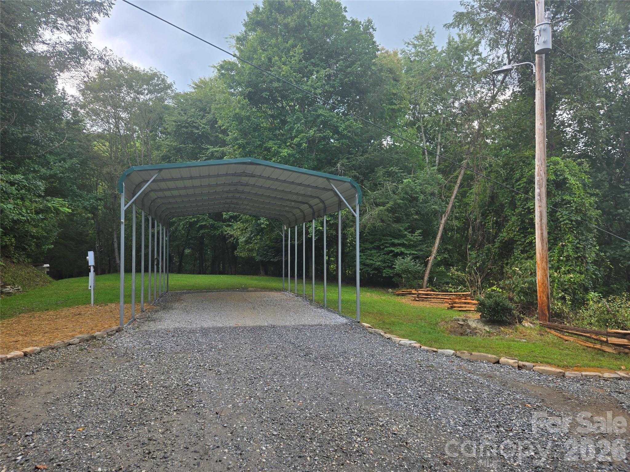 128 Triangle Road