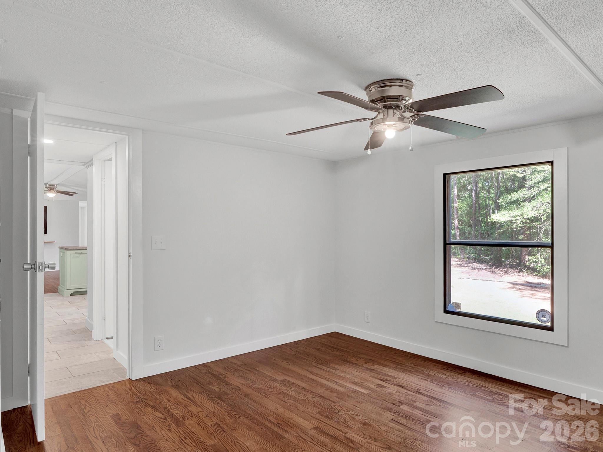 6303 Griffin Road Property Photo 13