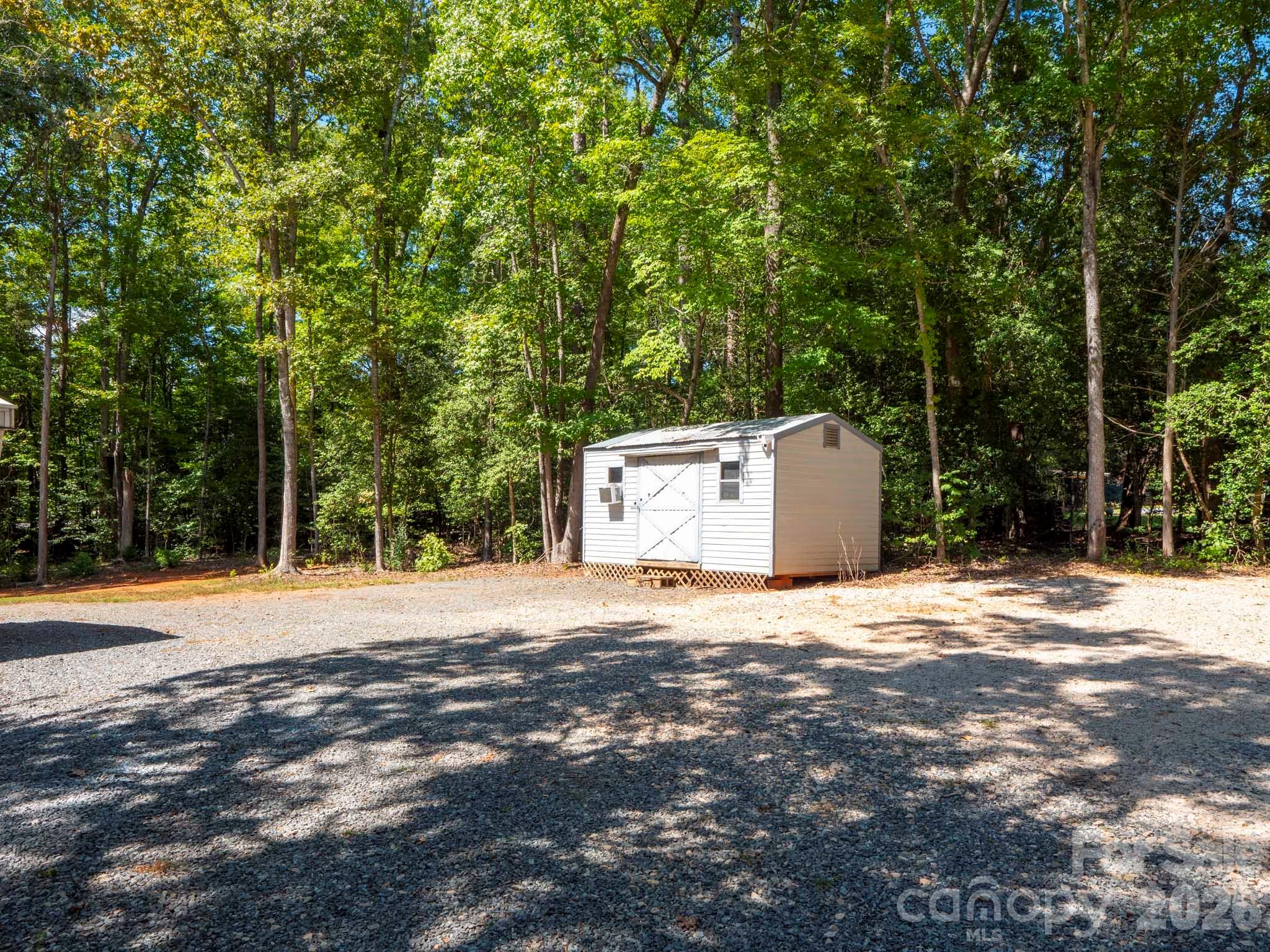 6303 Griffin Road Property Photo 24