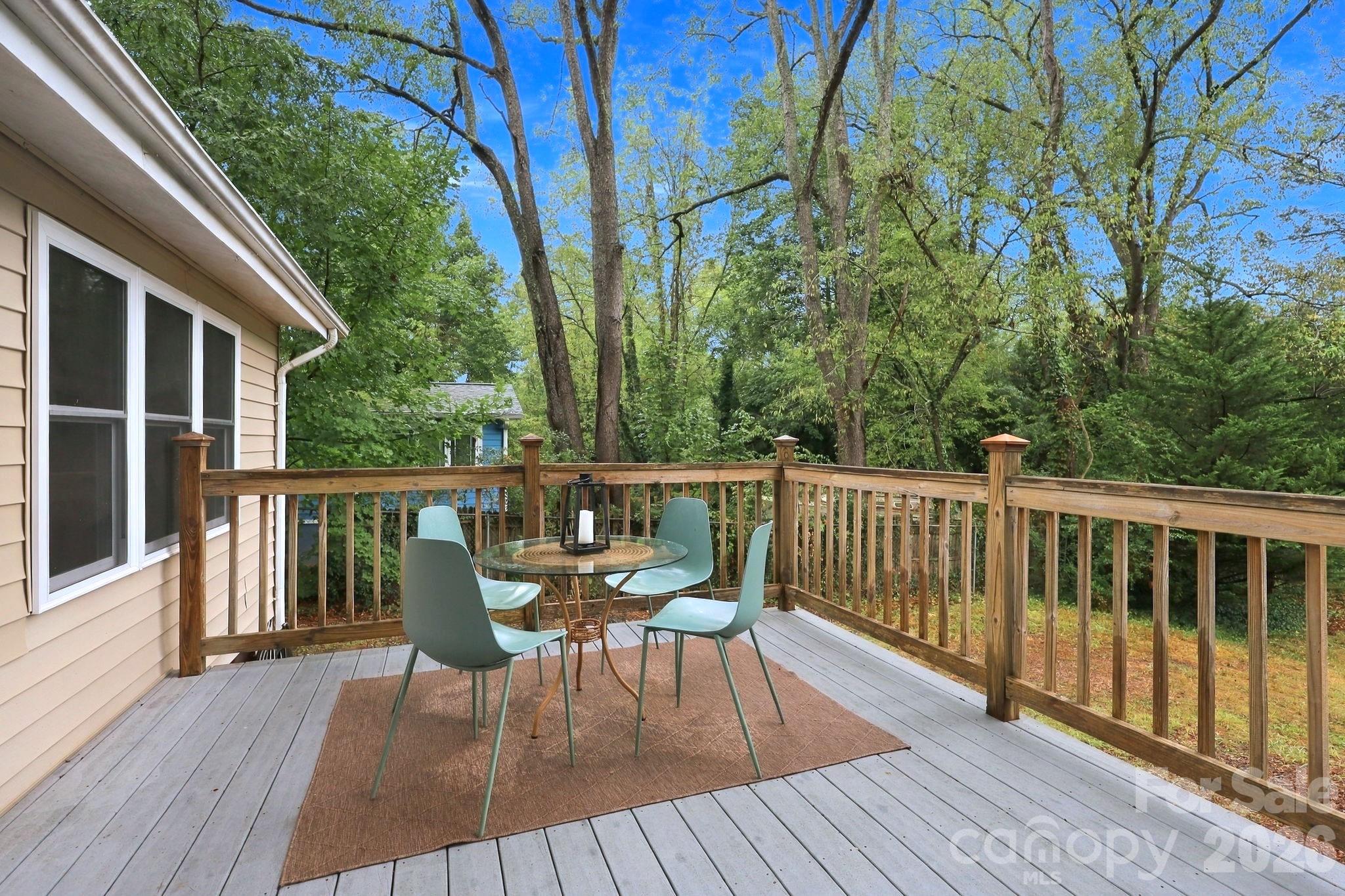 21 Balsam Avenue Property Photo 33