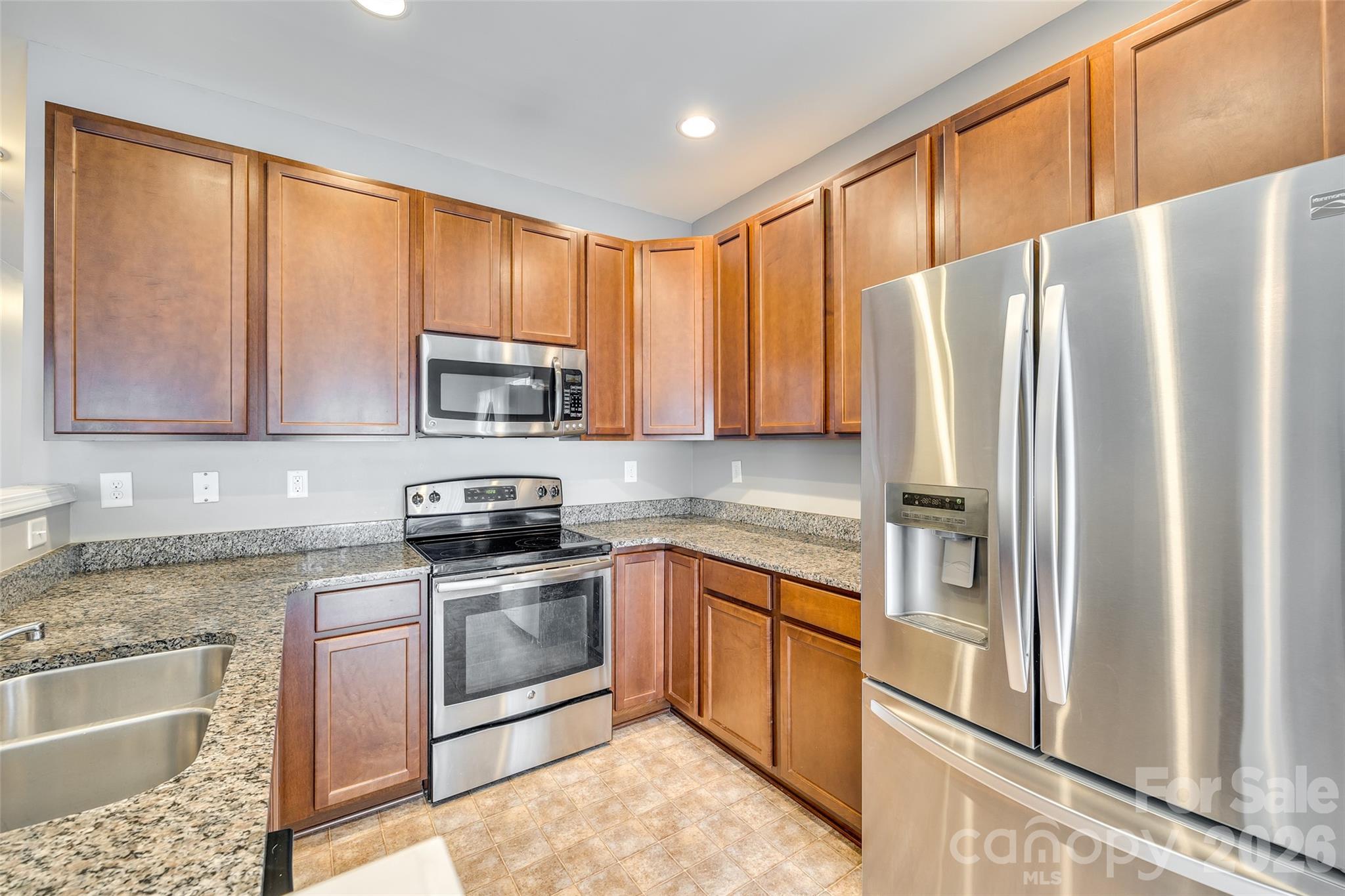 13815 Singleleaf Lane Property Photo 4