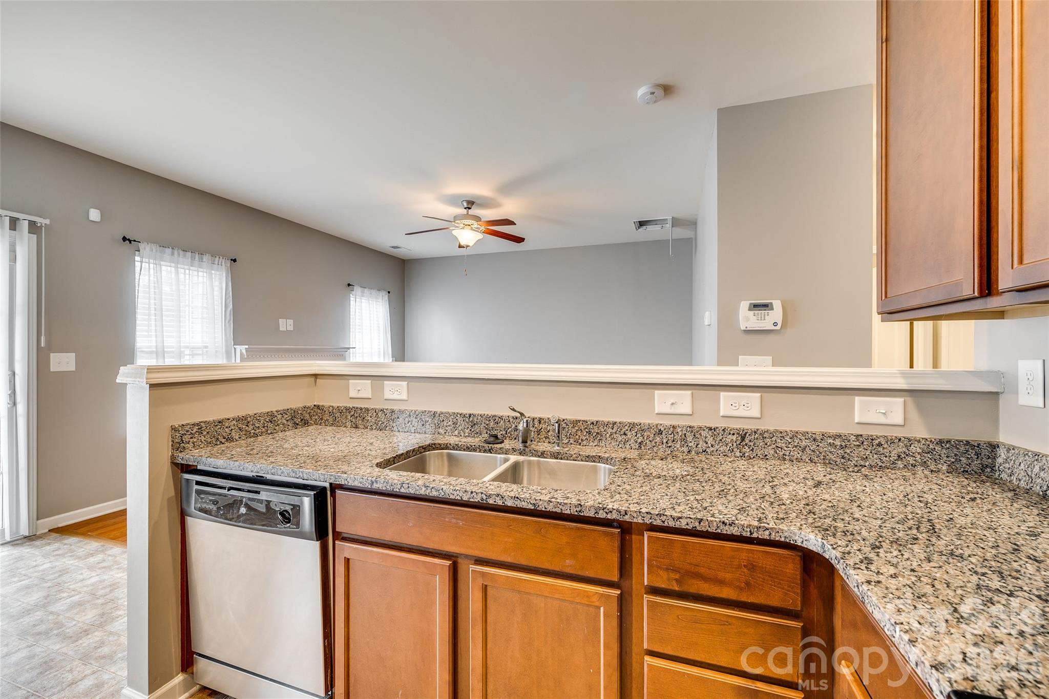 13815 Singleleaf Lane Property Photo 5