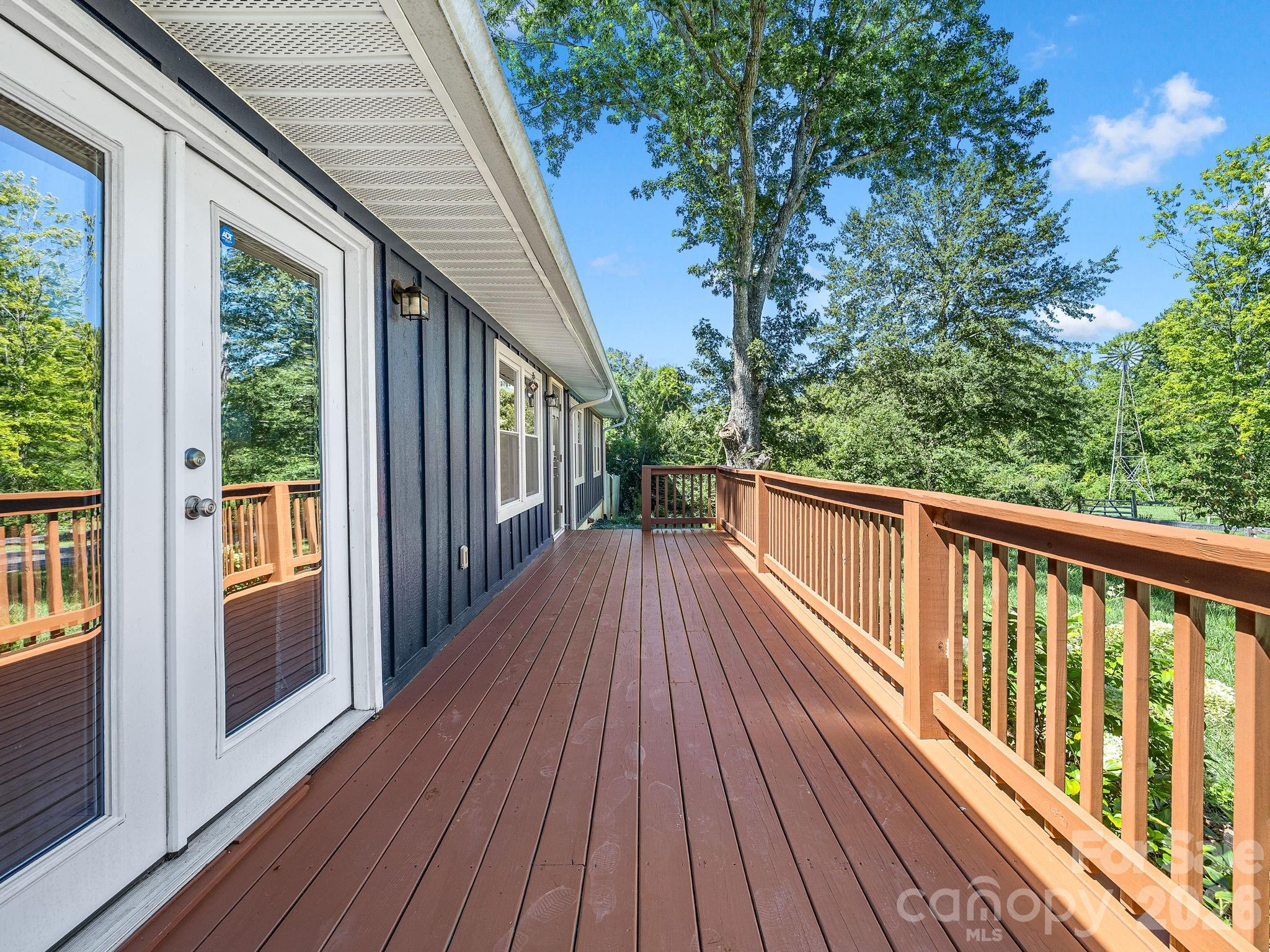 435 Thermal View Drive Property Photo 3