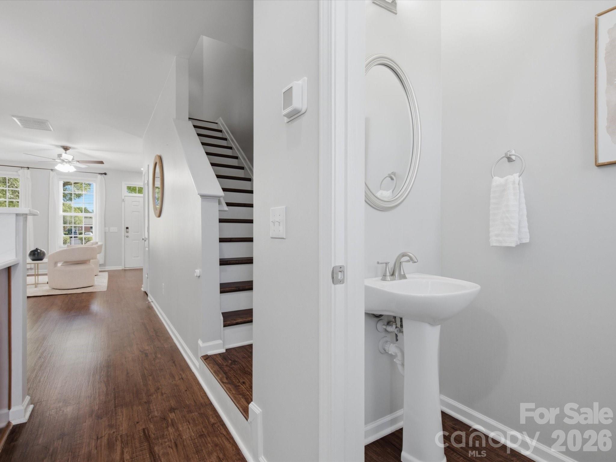 9533 Longstone Lane Property Photo 11