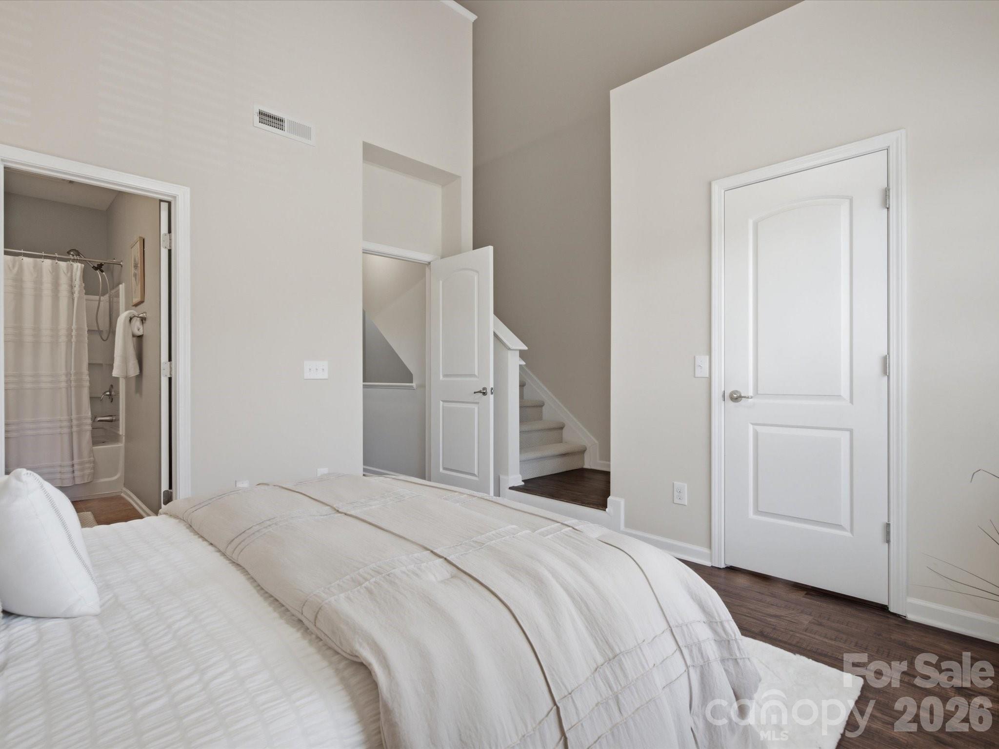 9533 Longstone Lane Property Photo 14