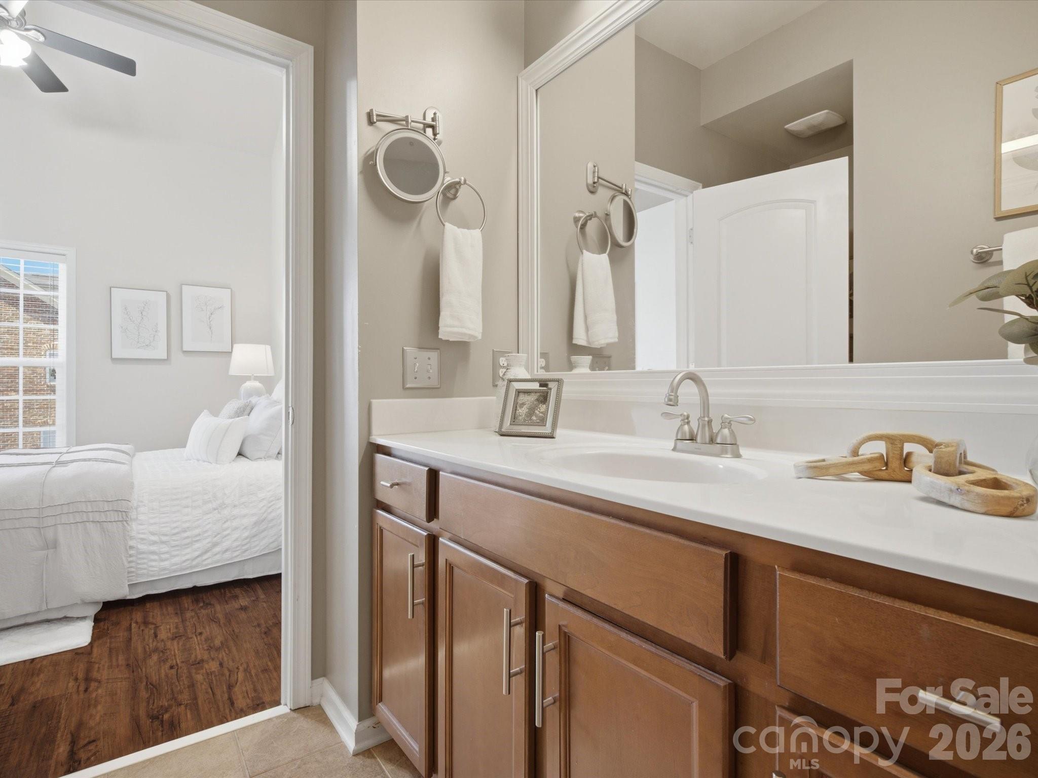 9533 Longstone Lane Property Photo 16
