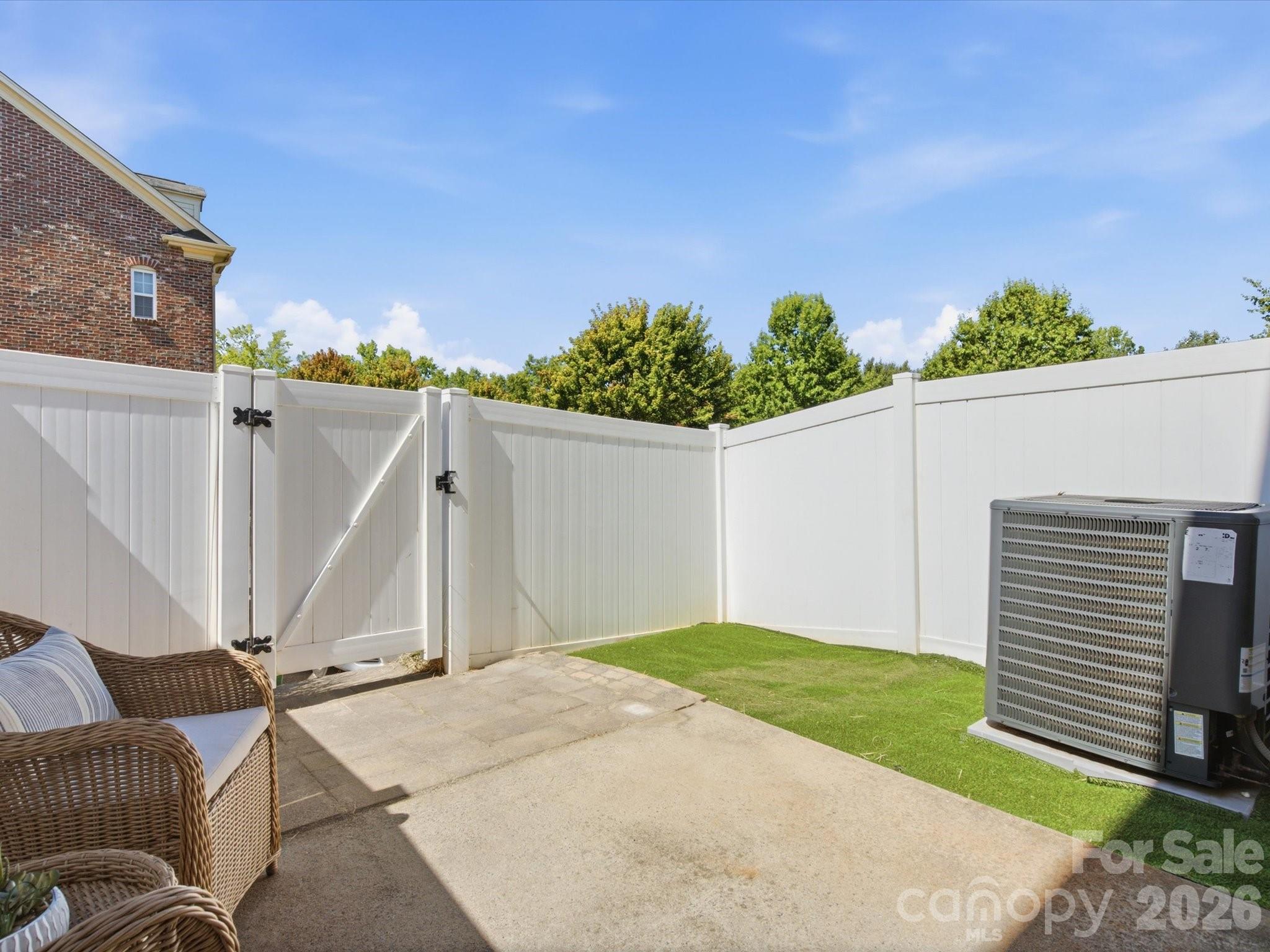 9533 Longstone Lane Property Photo 24