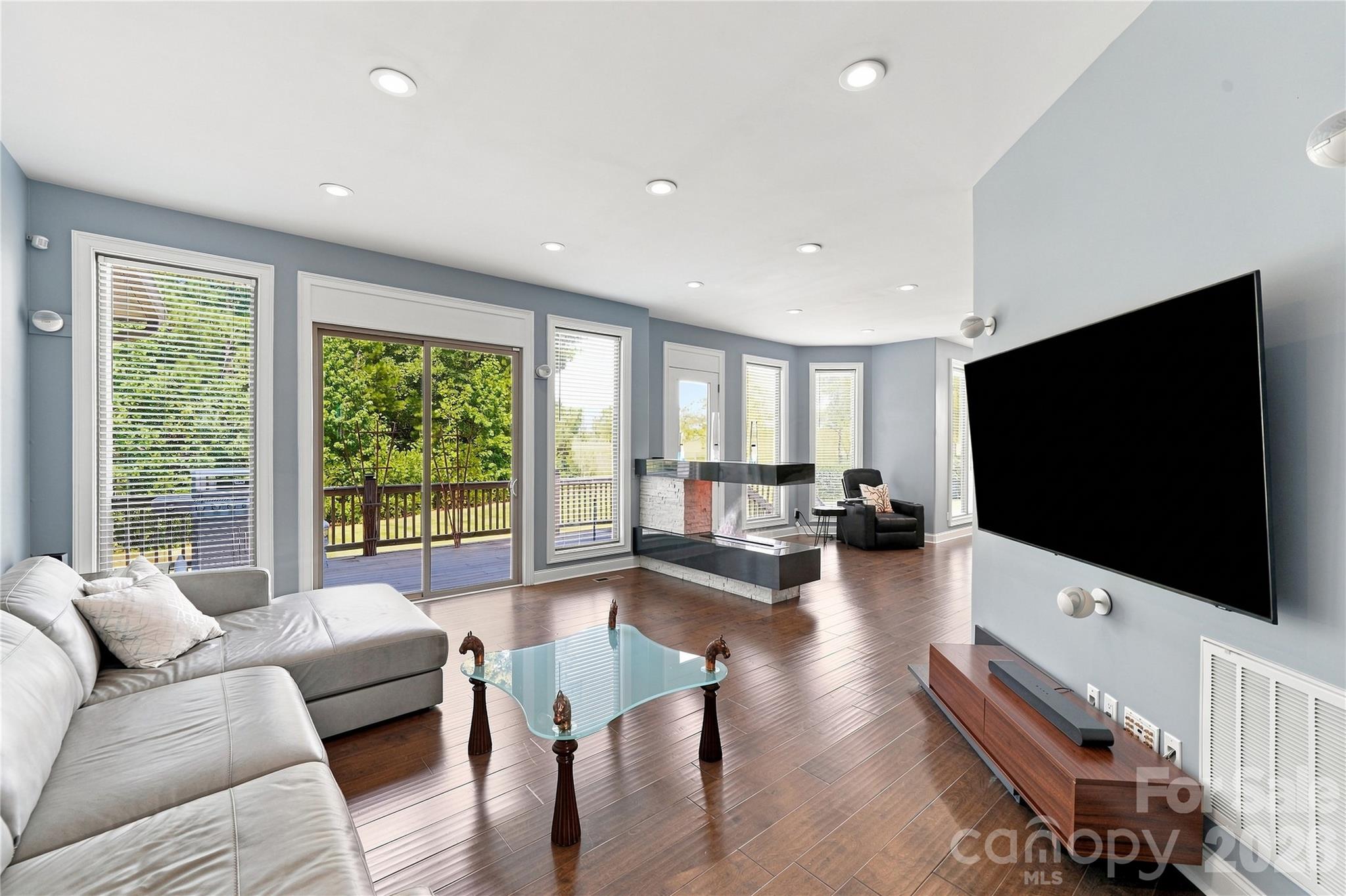 8007 Glen Abbey Circle Property Photo 12