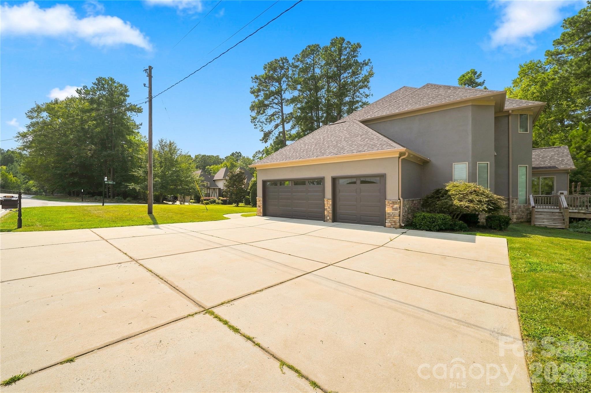 8007 Glen Abbey Circle Property Photo 37