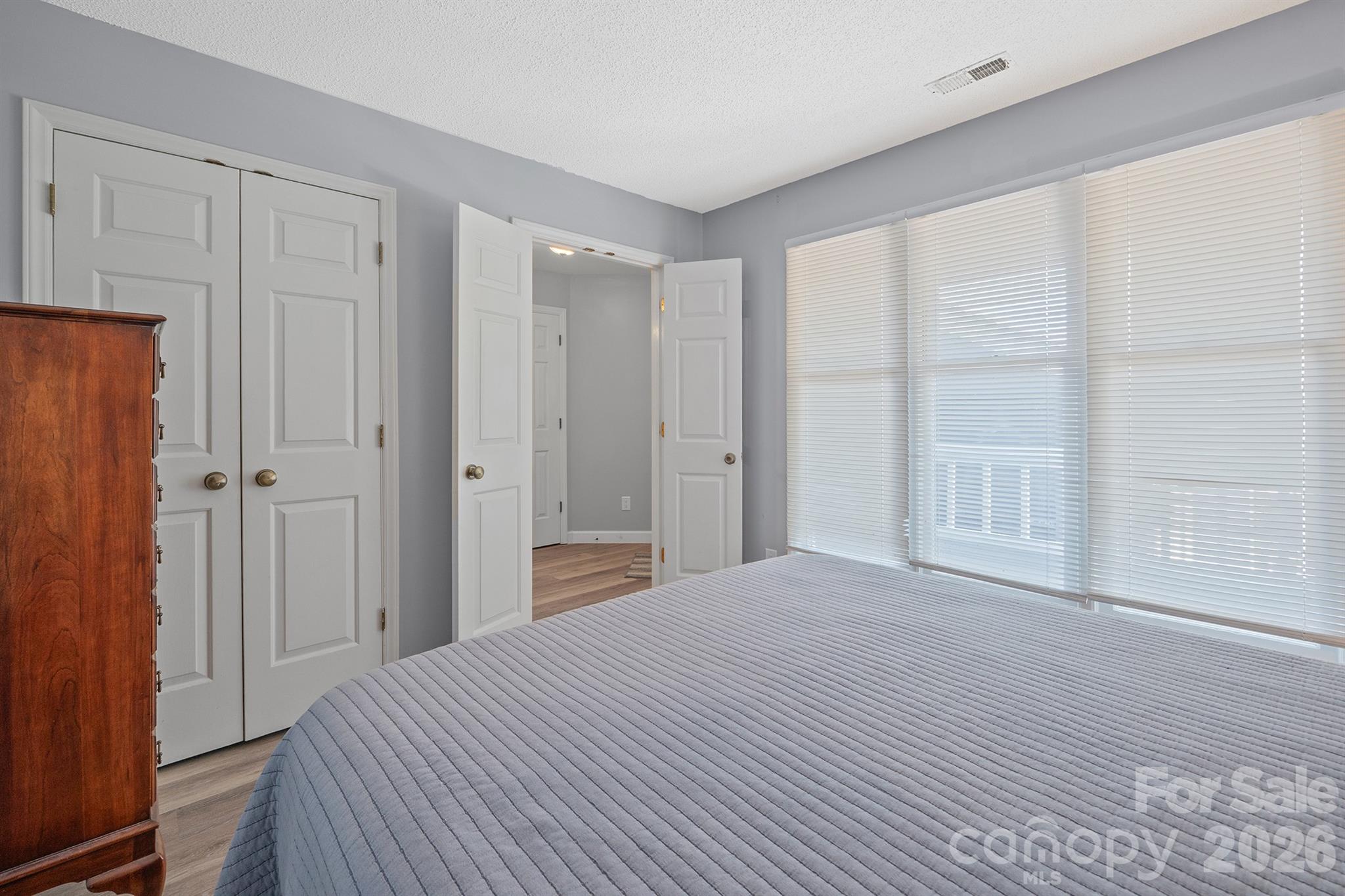 327 Northwest Drive Property Photo 10