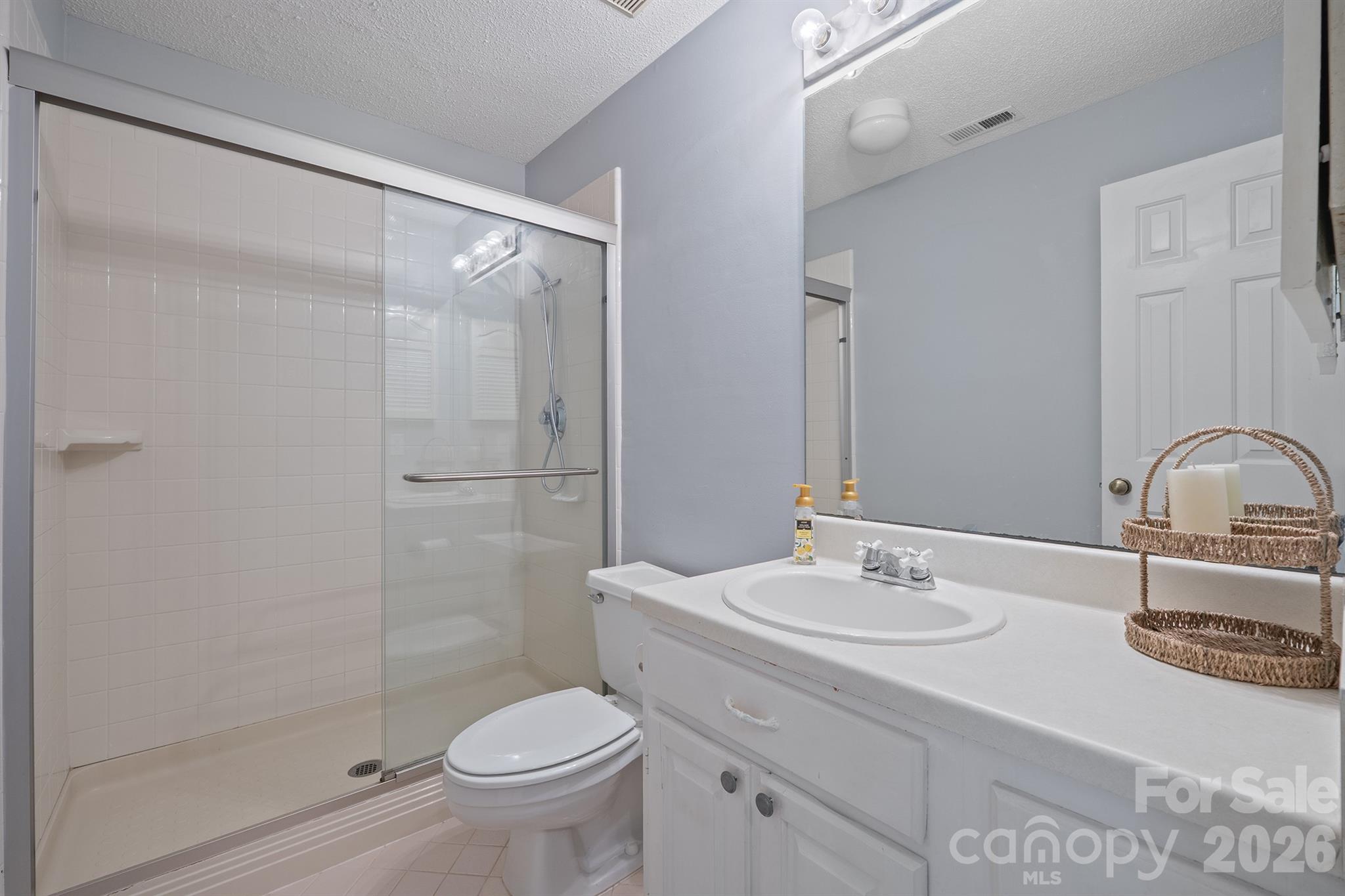 327 Northwest Drive Property Photo 12
