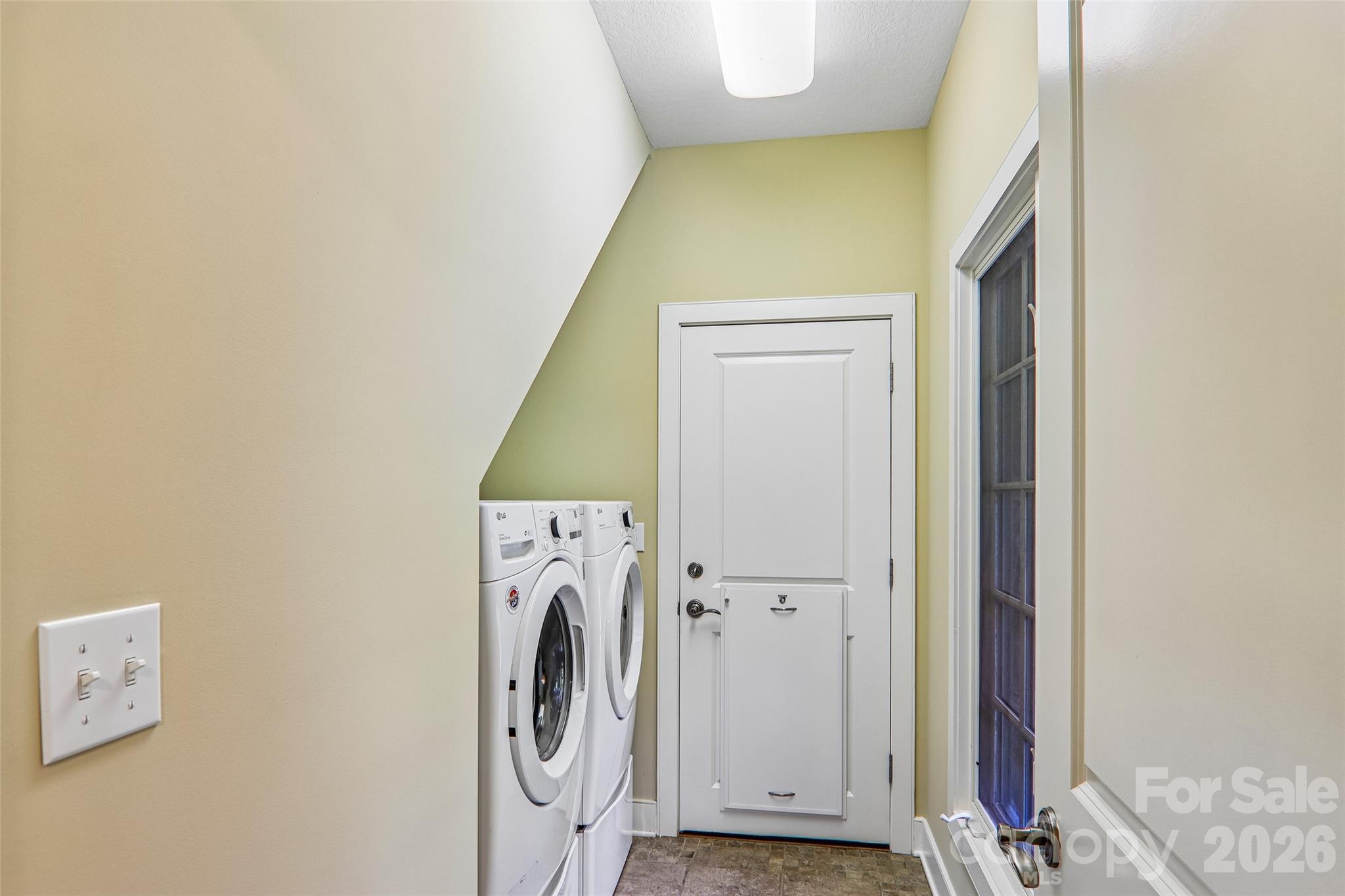 361 Mills River Way Property Photo 38
