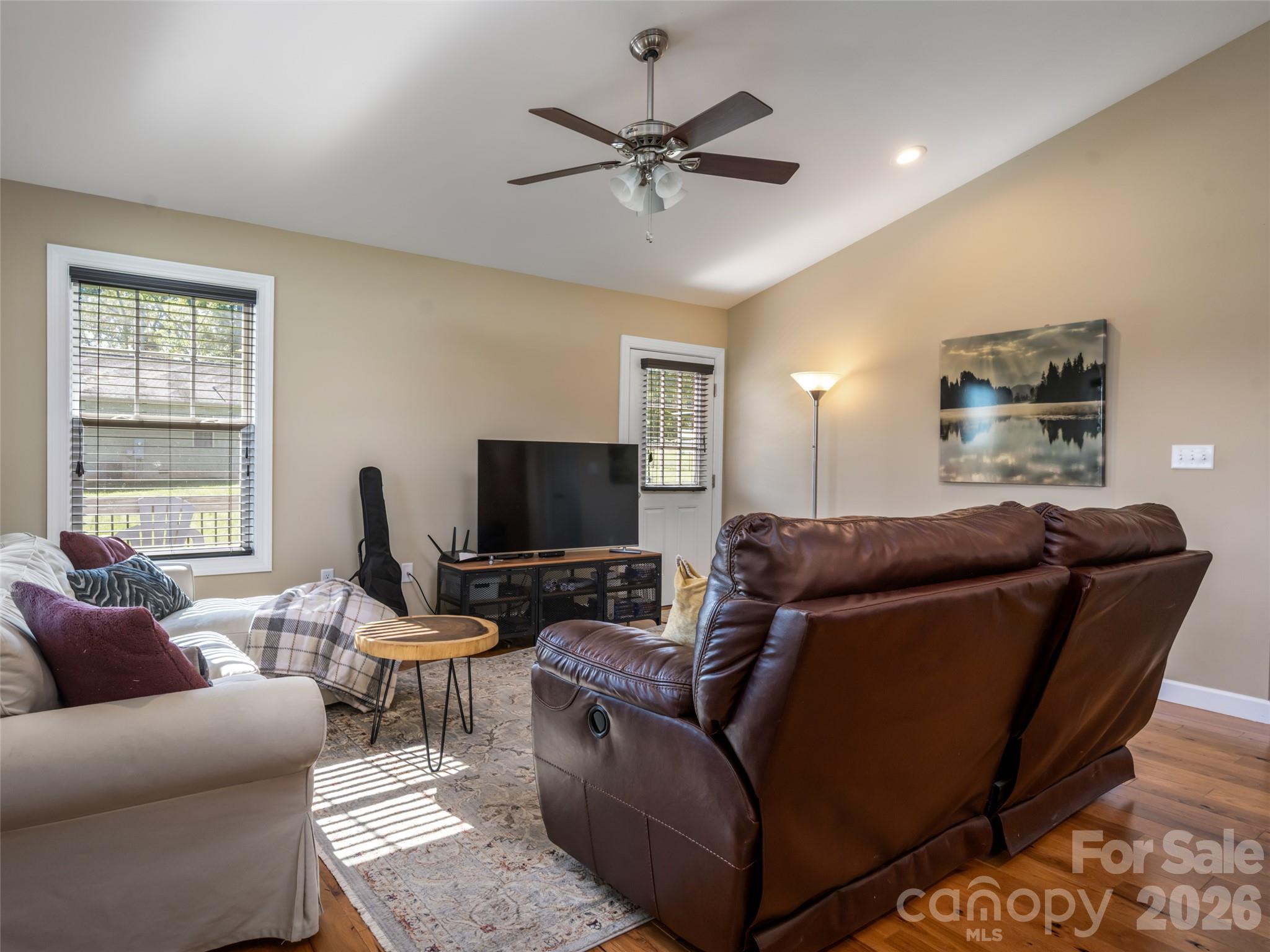 33 Sherman Meadows Drive Property Photo 8