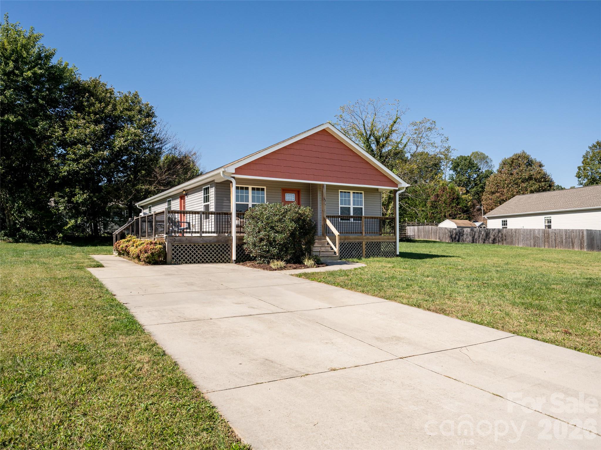 33 Sherman Meadows Drive Property Photo 32