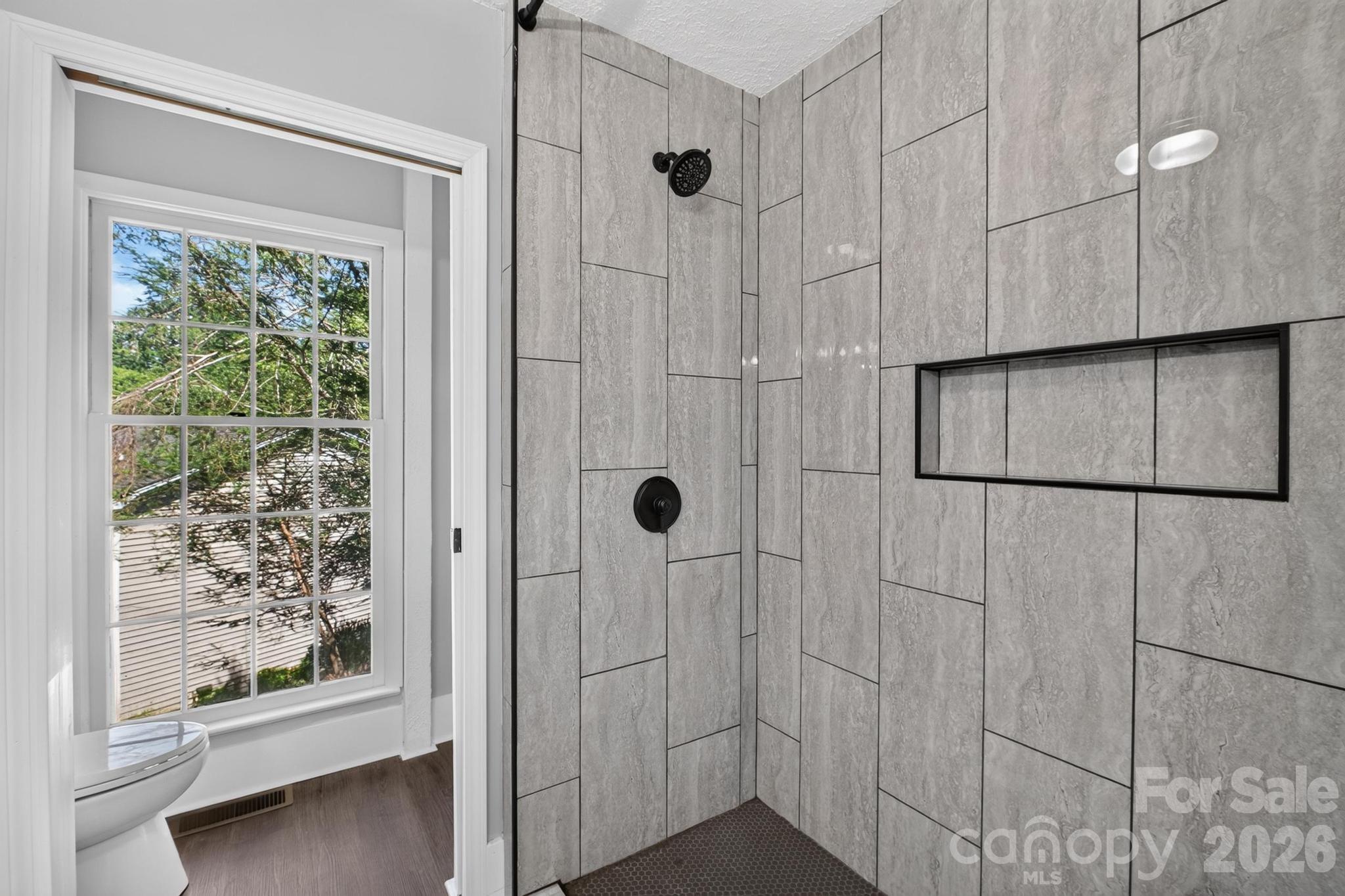 935 Ridgewood Drive Property Photo 30