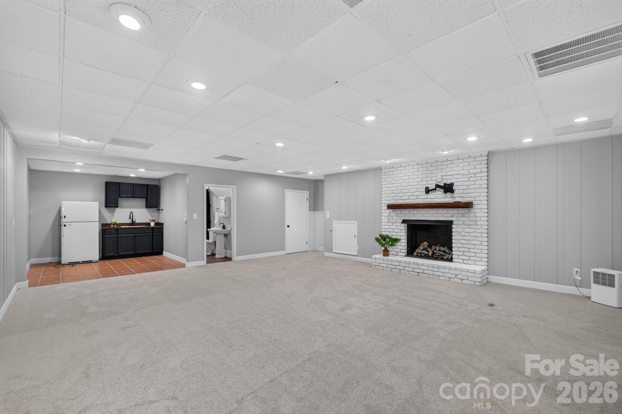 935 Ridgewood Drive Property Photo 32