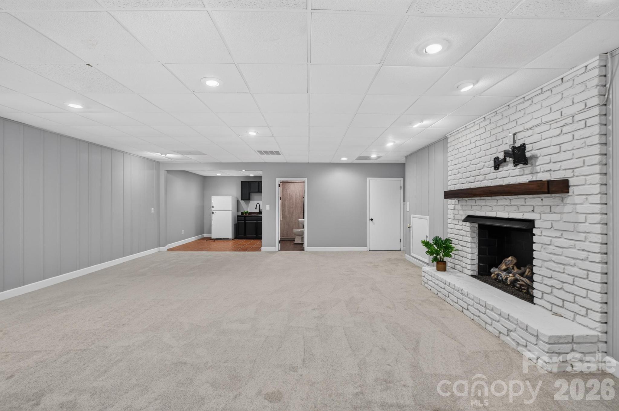 935 Ridgewood Drive Property Photo 39
