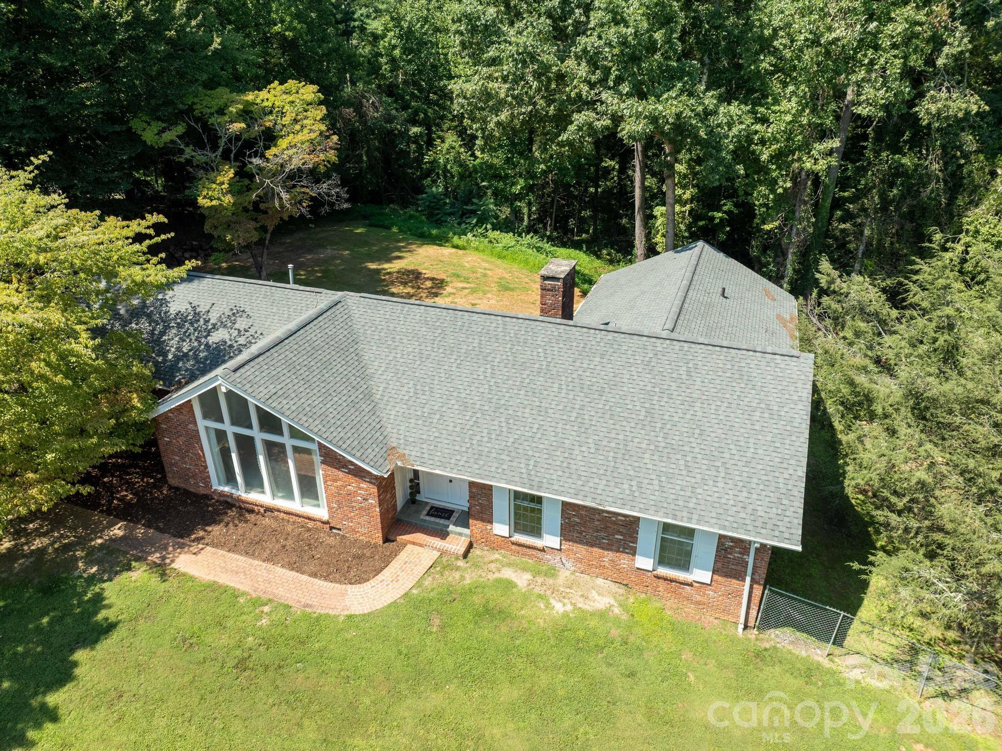 935 Ridgewood Drive Property Photo 40