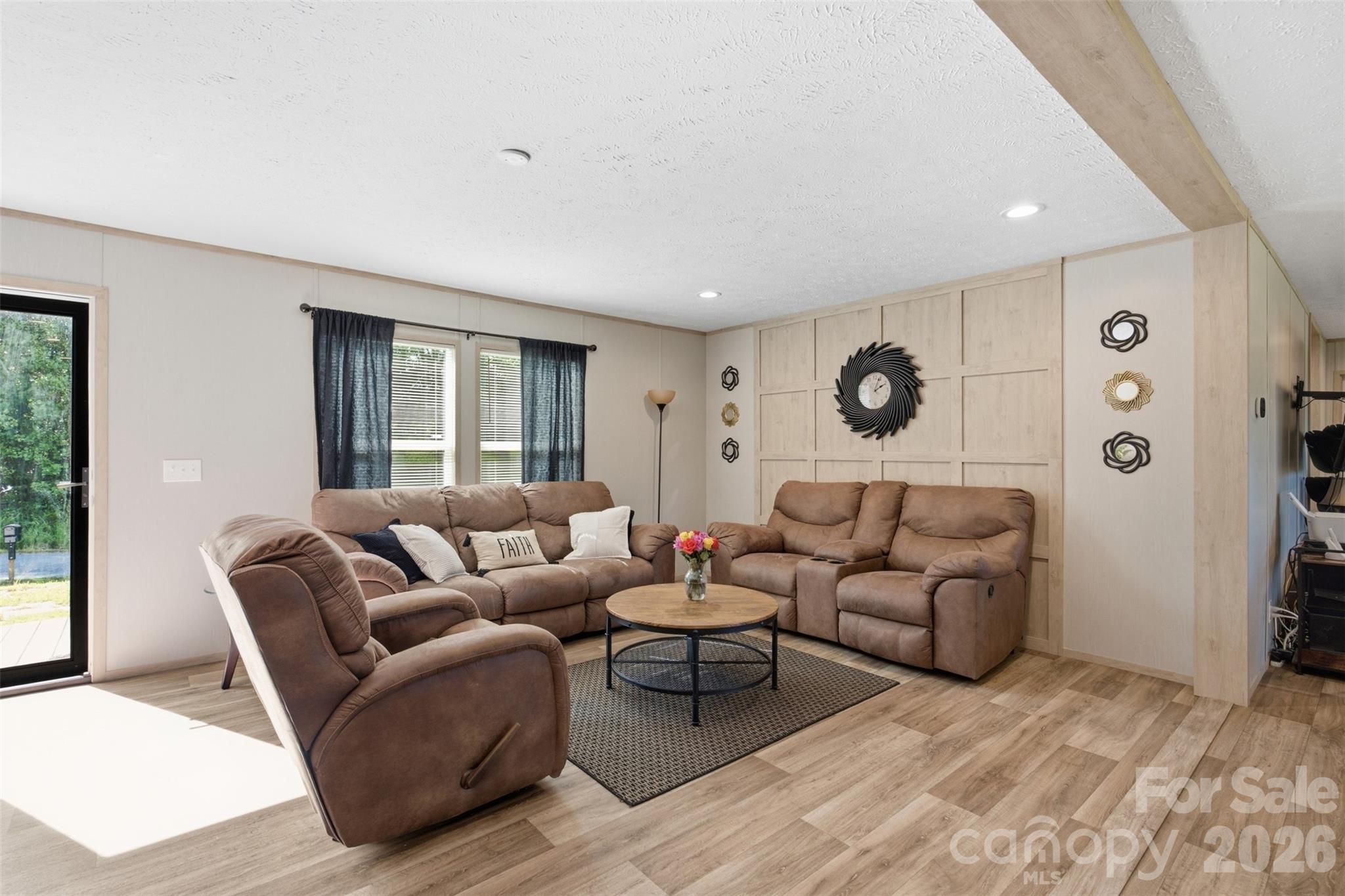 3194 Medicine Bow None Property Photo 3