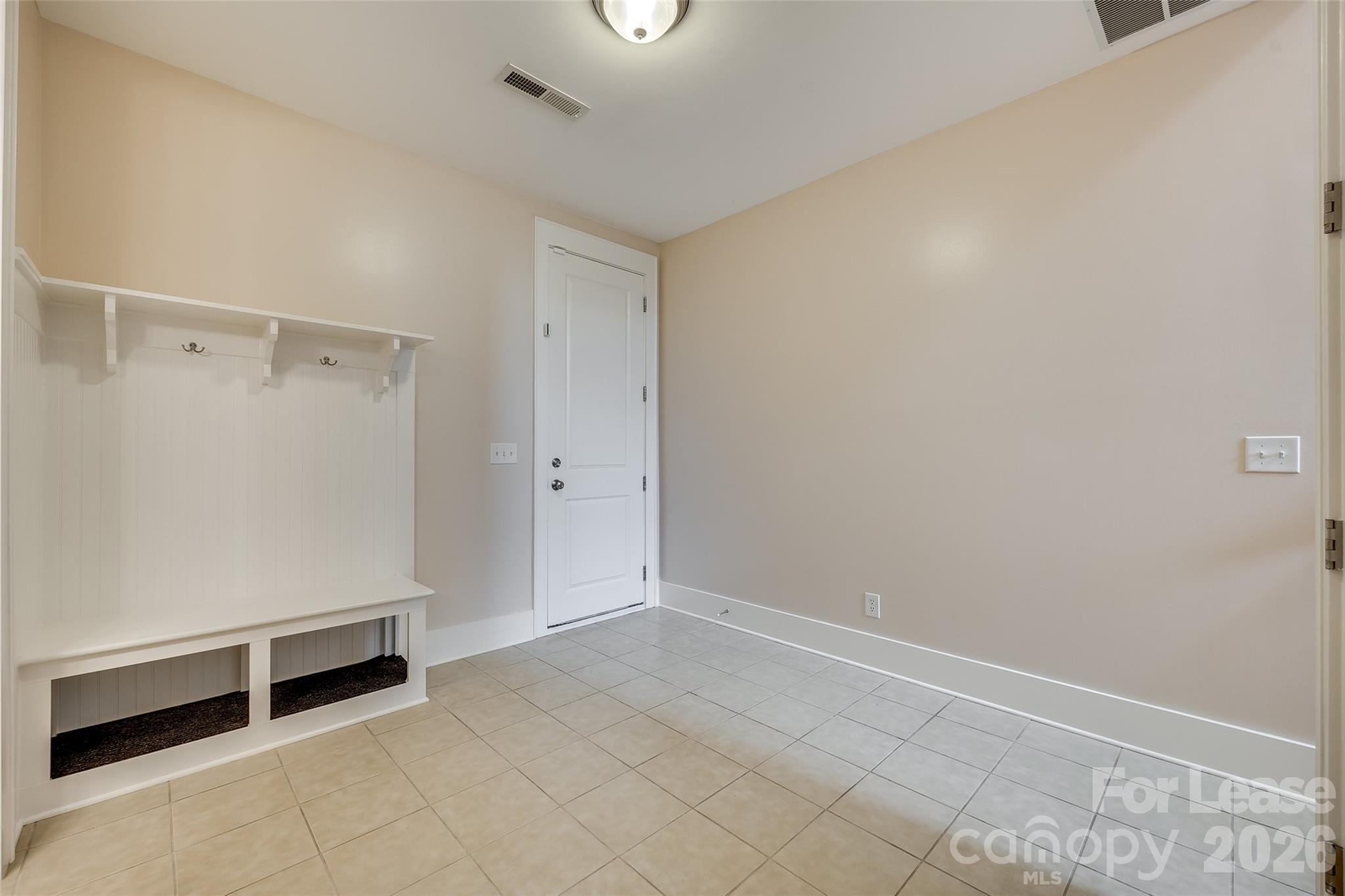 799 Herrons Ferry Road Property Photo 7