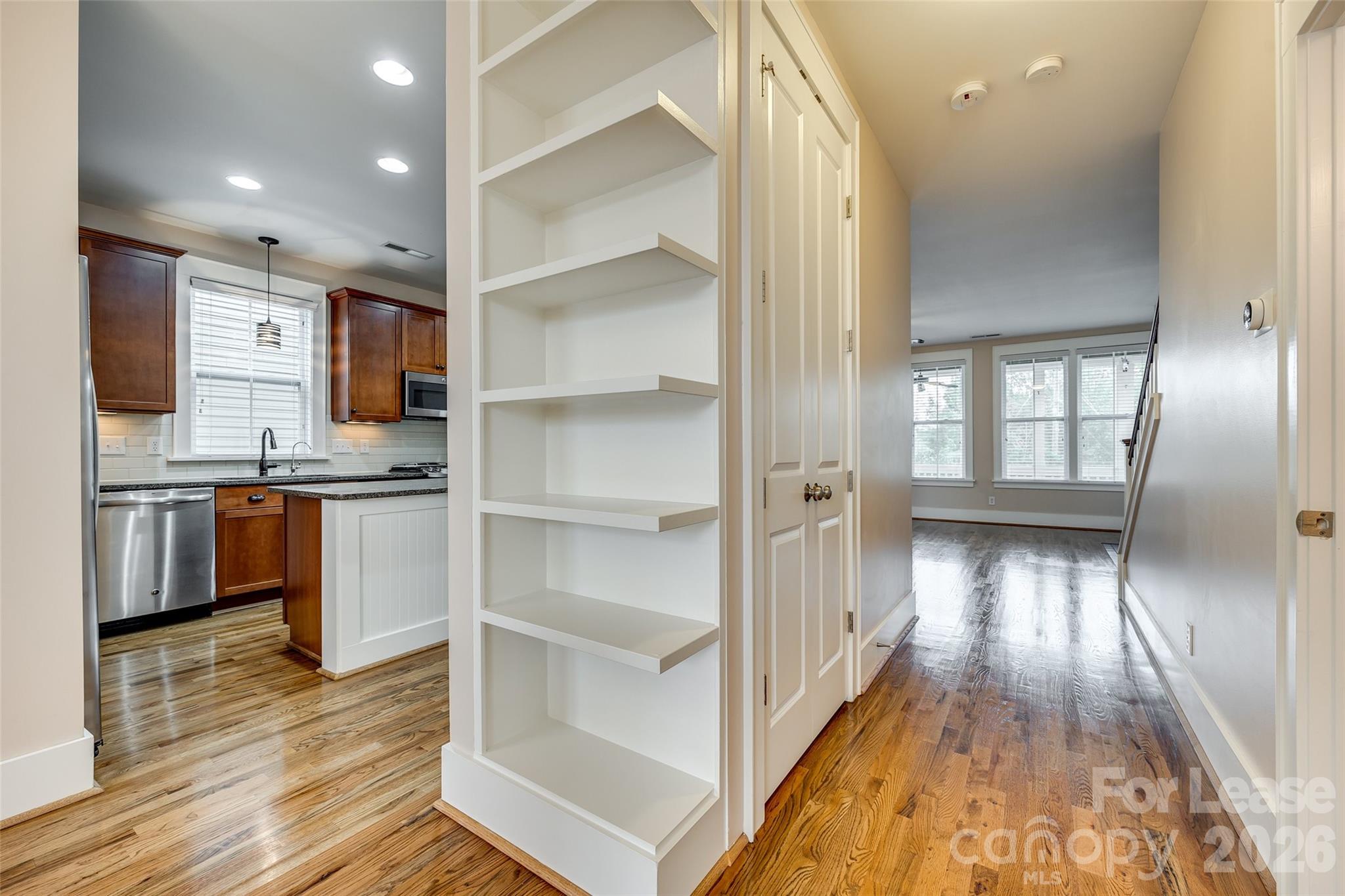 799 Herrons Ferry Road Property Photo 11