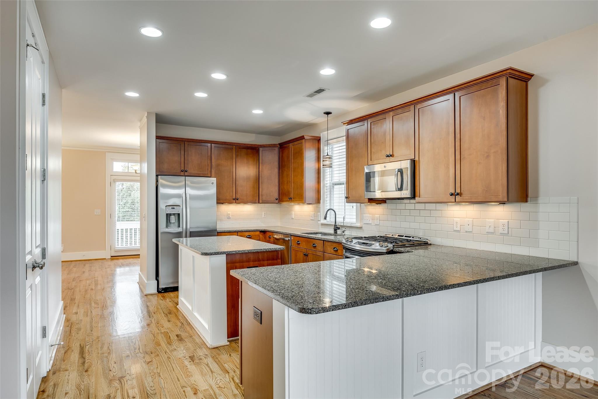 799 Herrons Ferry Road Property Photo 12