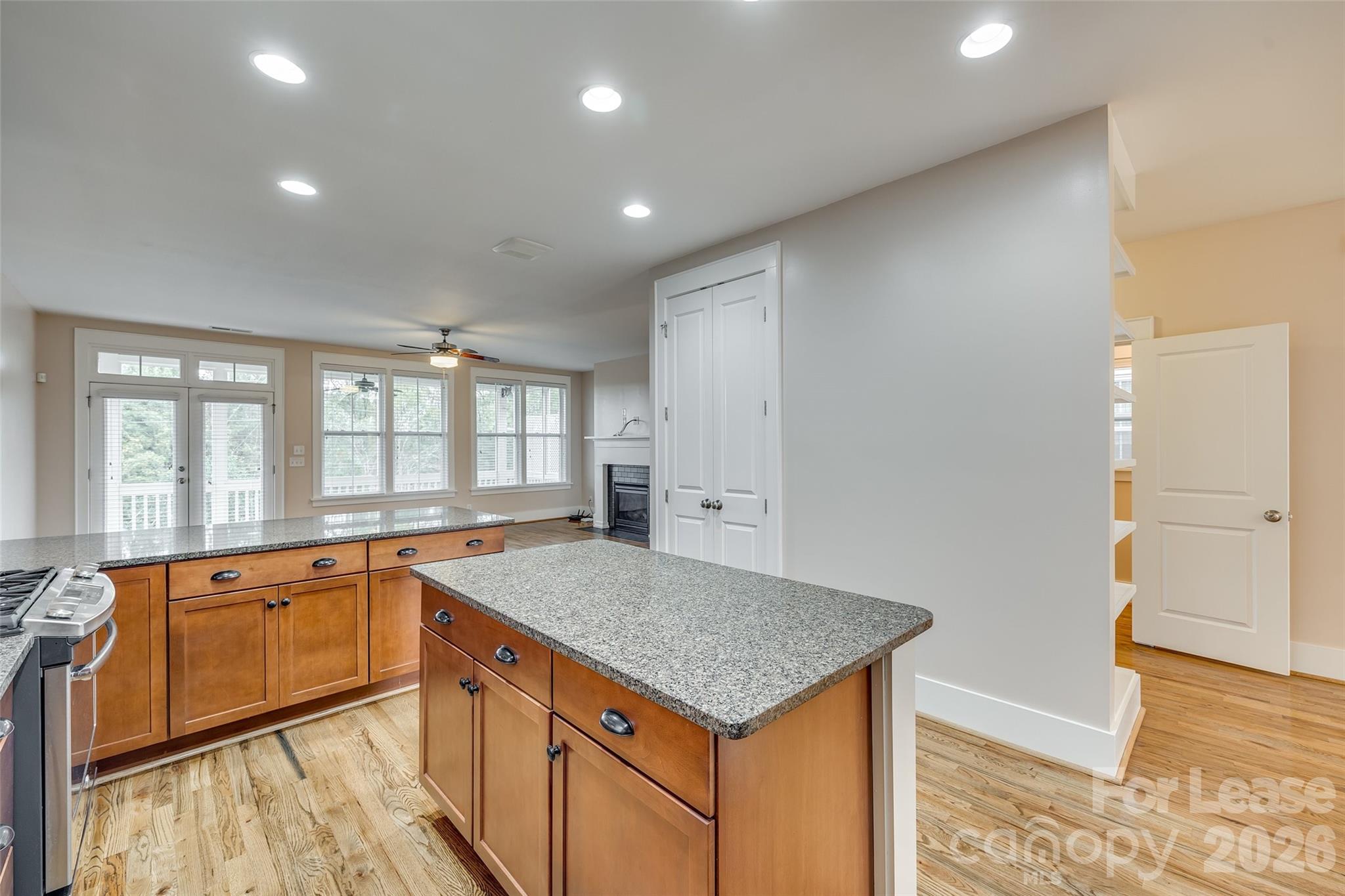799 Herrons Ferry Road Property Photo 13