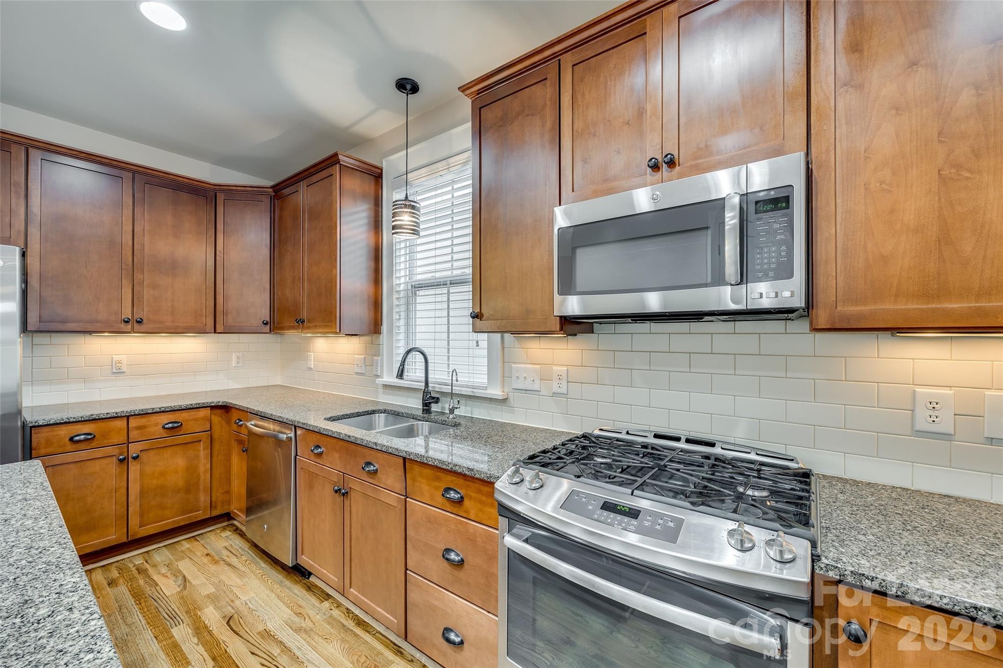 799 Herrons Ferry Road Property Photo 14