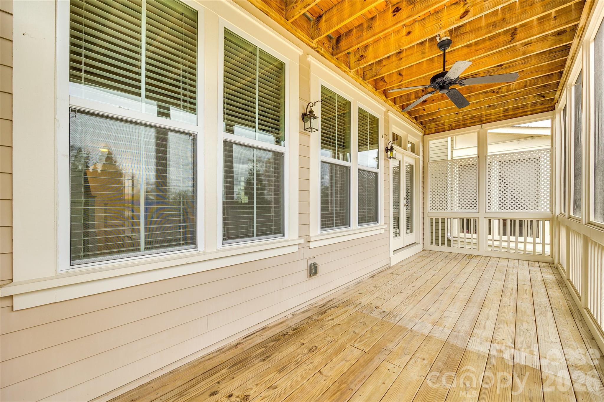 799 Herrons Ferry Road Property Photo 22