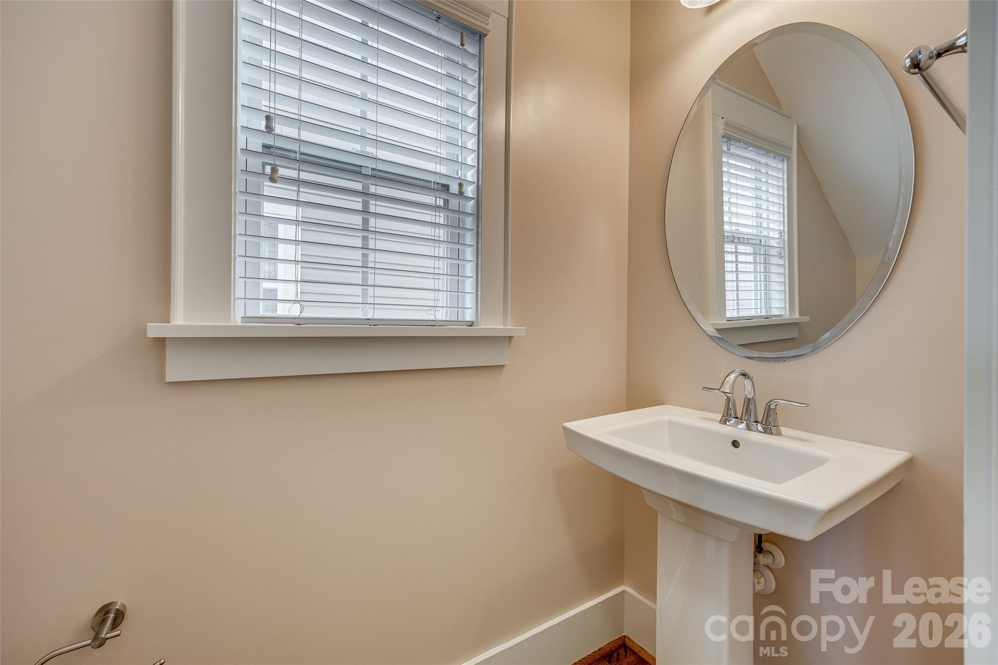 799 Herrons Ferry Road Property Photo 23