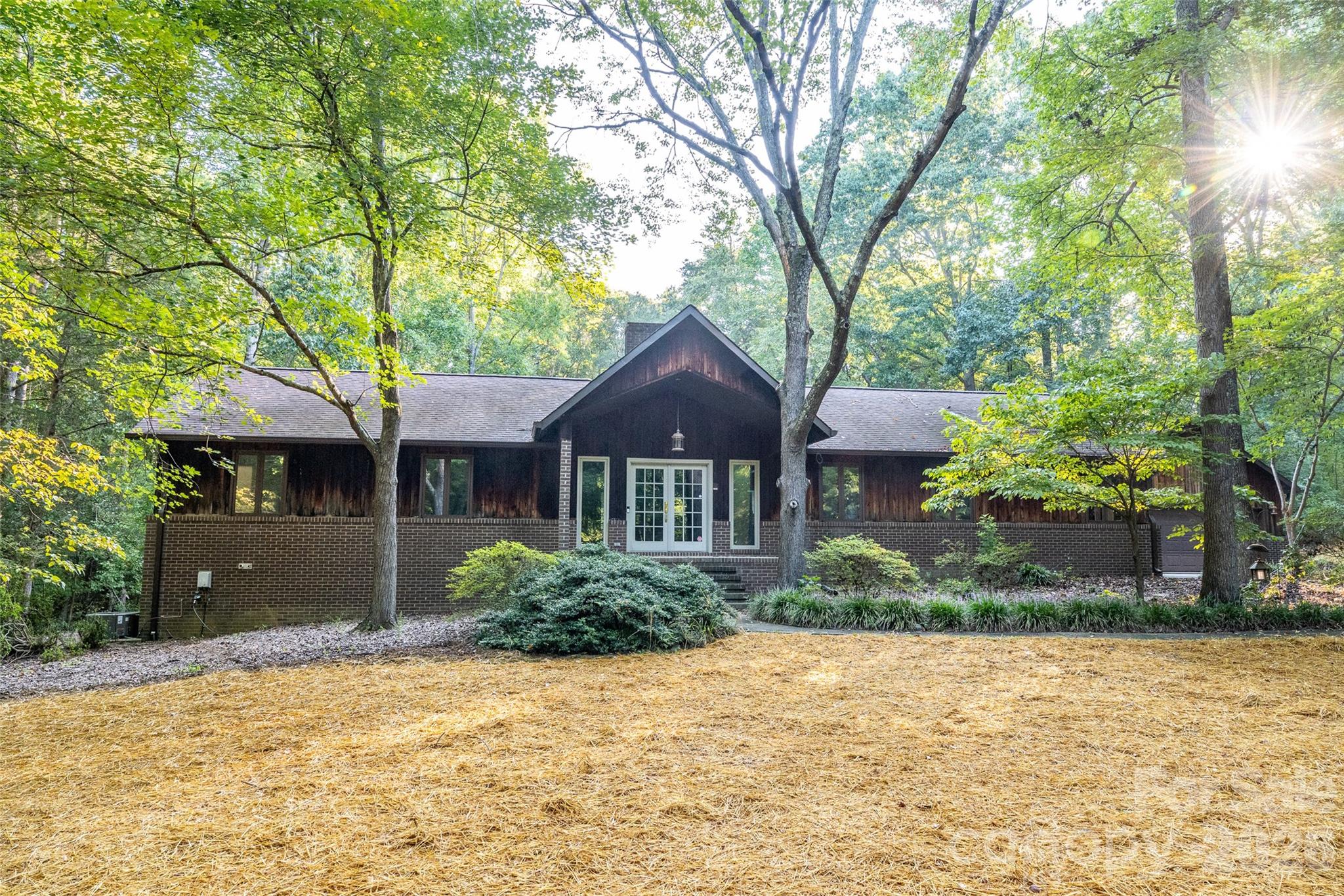 565 Oak Ridge Run Property Photo 1