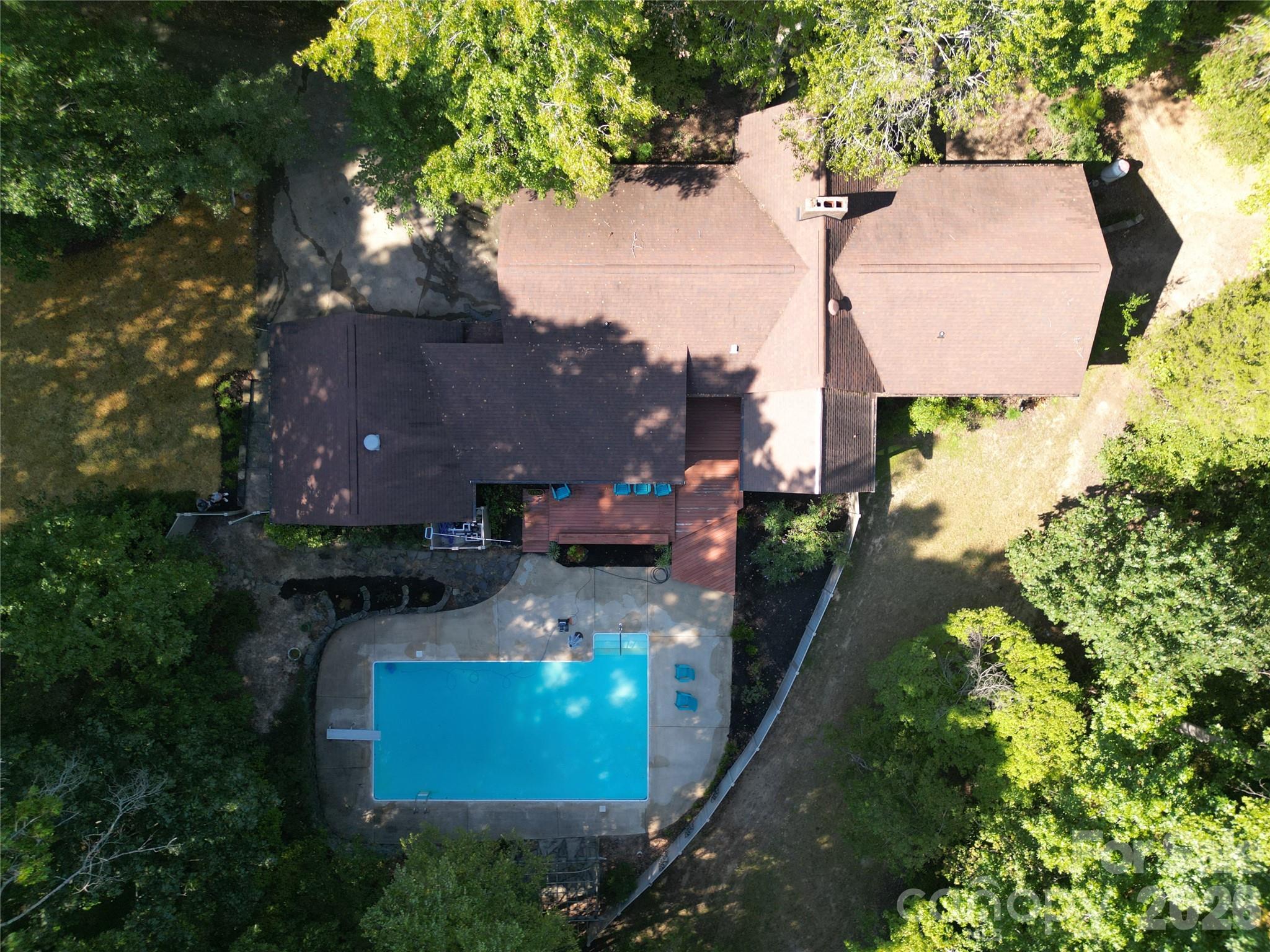 565 Oak Ridge Run Property Photo 8