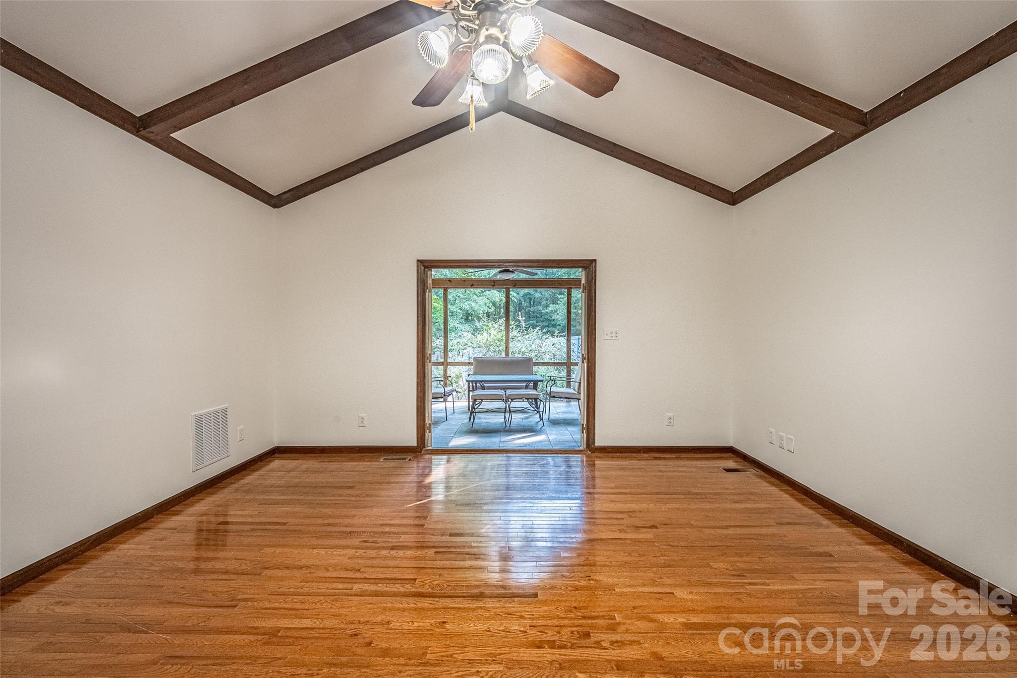 565 Oak Ridge Run Property Photo 11