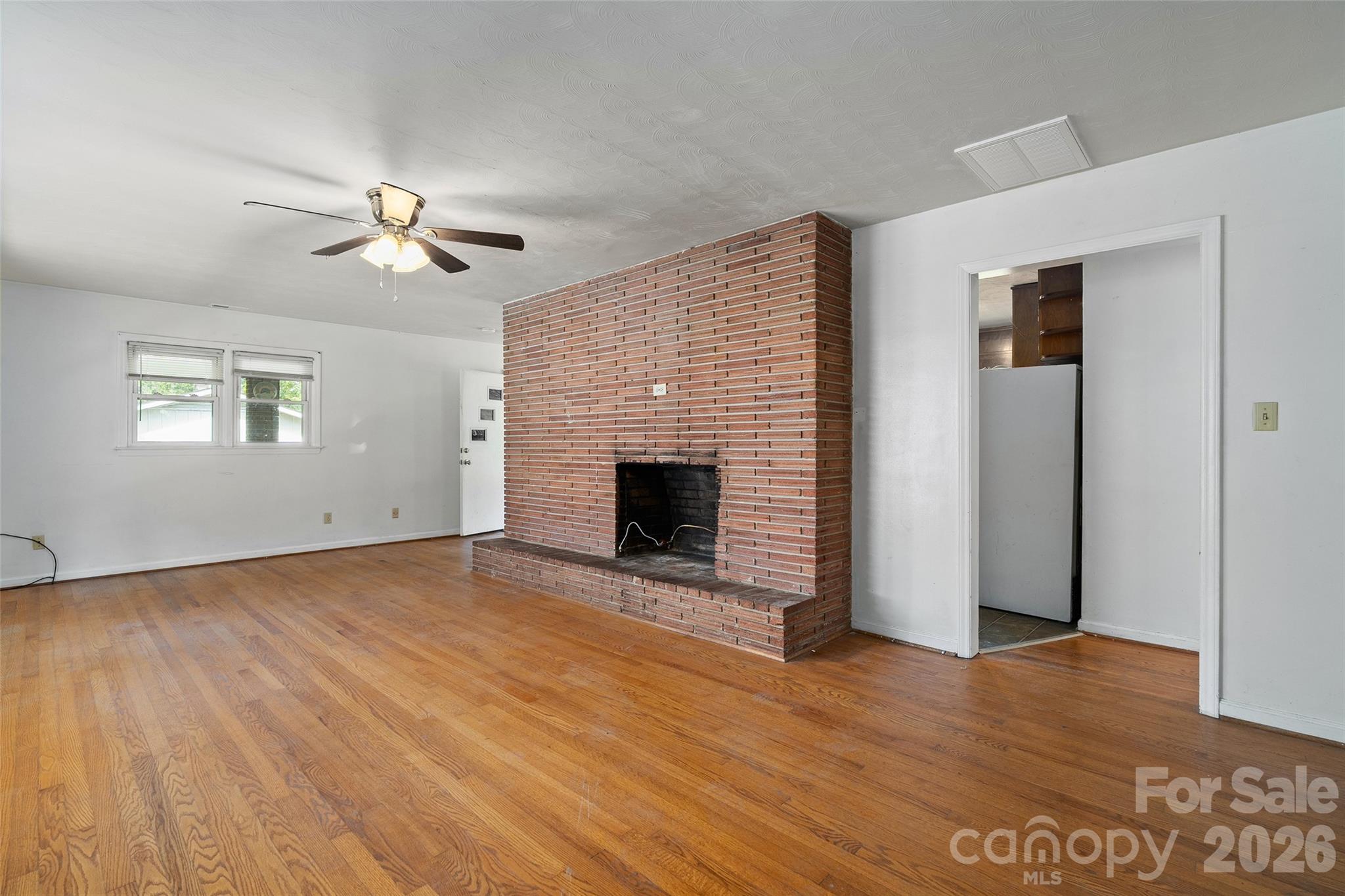 1567 Allens Creek Road Property Photo 4