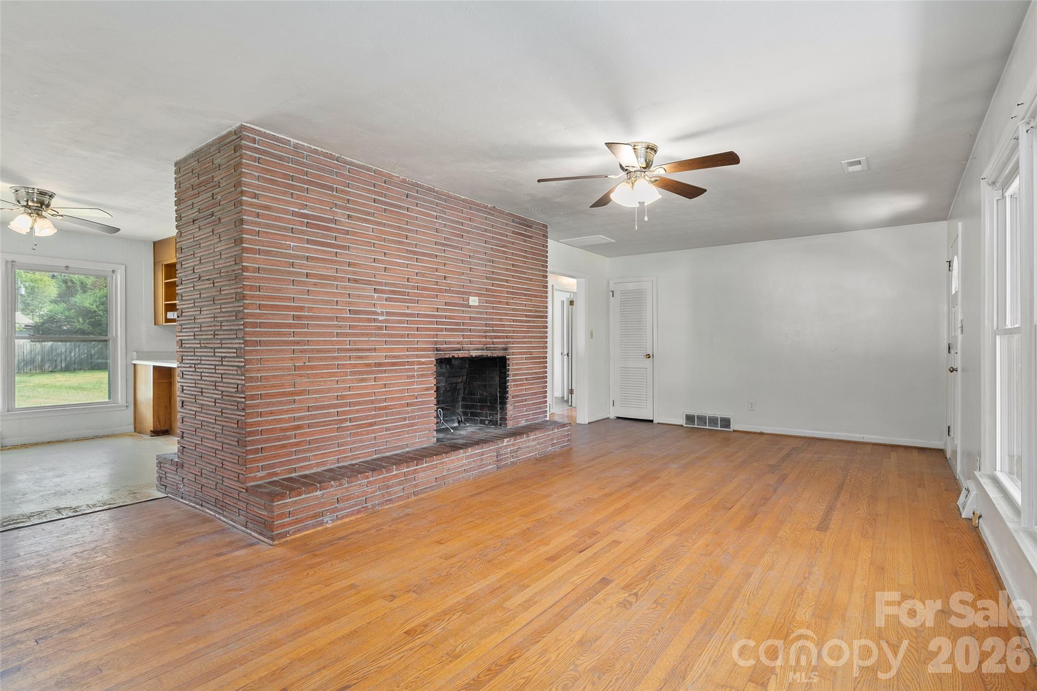 1567 Allens Creek Road Property Photo 5