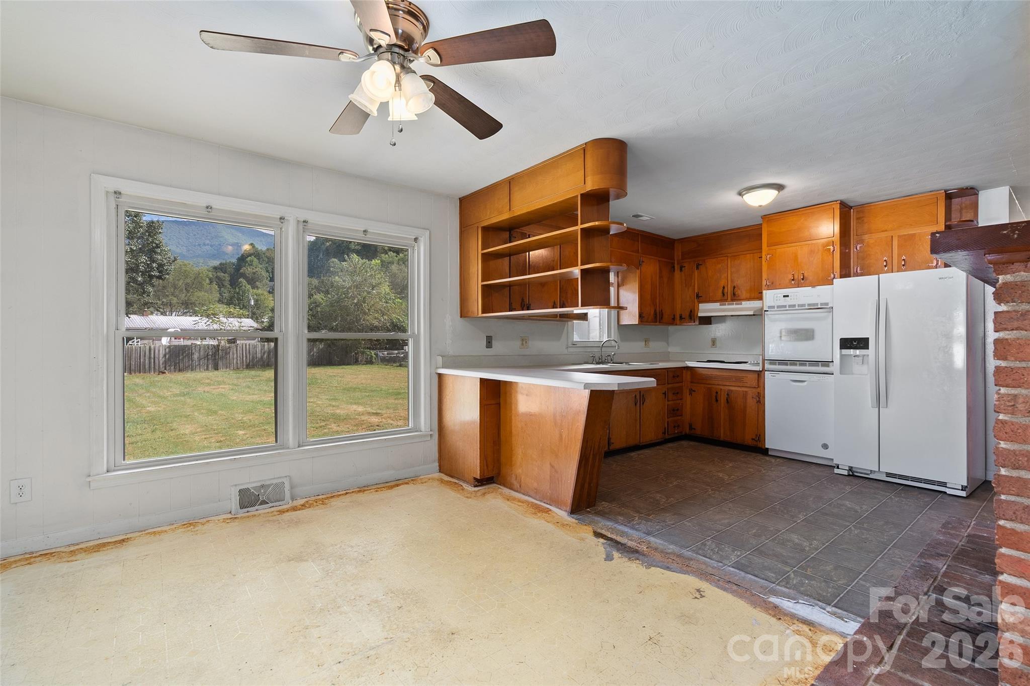 1567 Allens Creek Road Property Photo 8