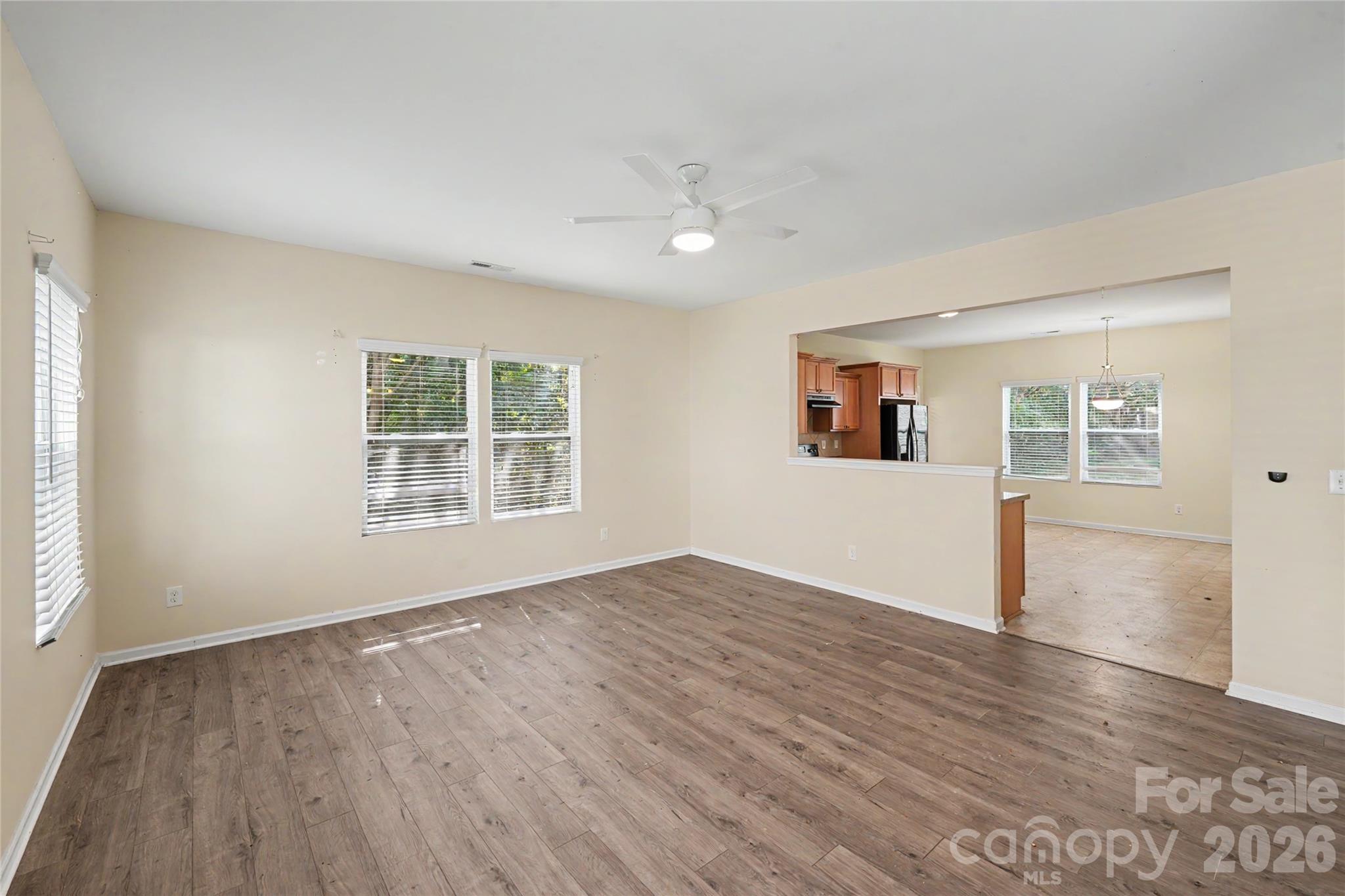 460 Dutch White Drive Property Photo 2
