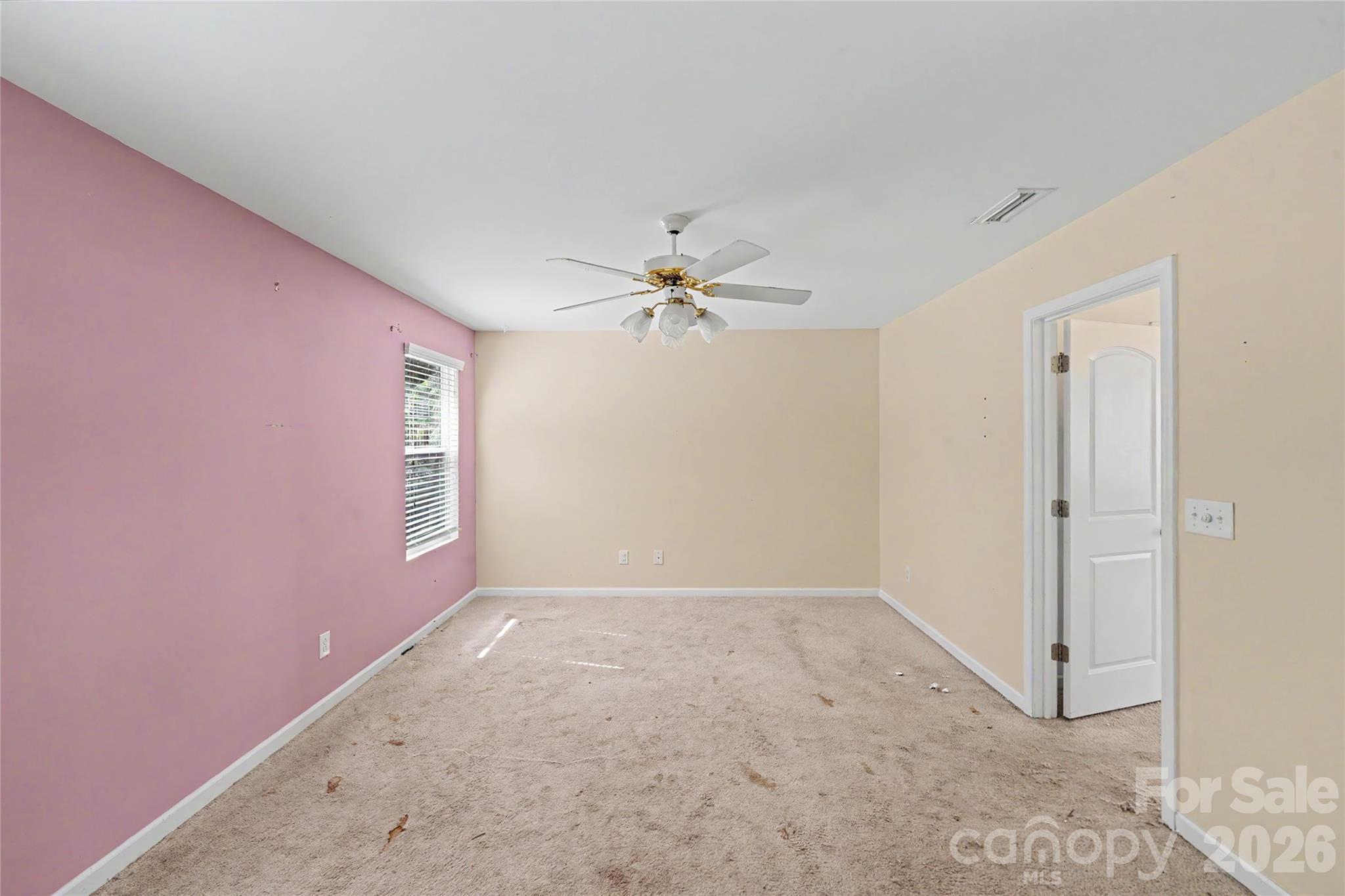 460 Dutch White Drive Property Photo 5