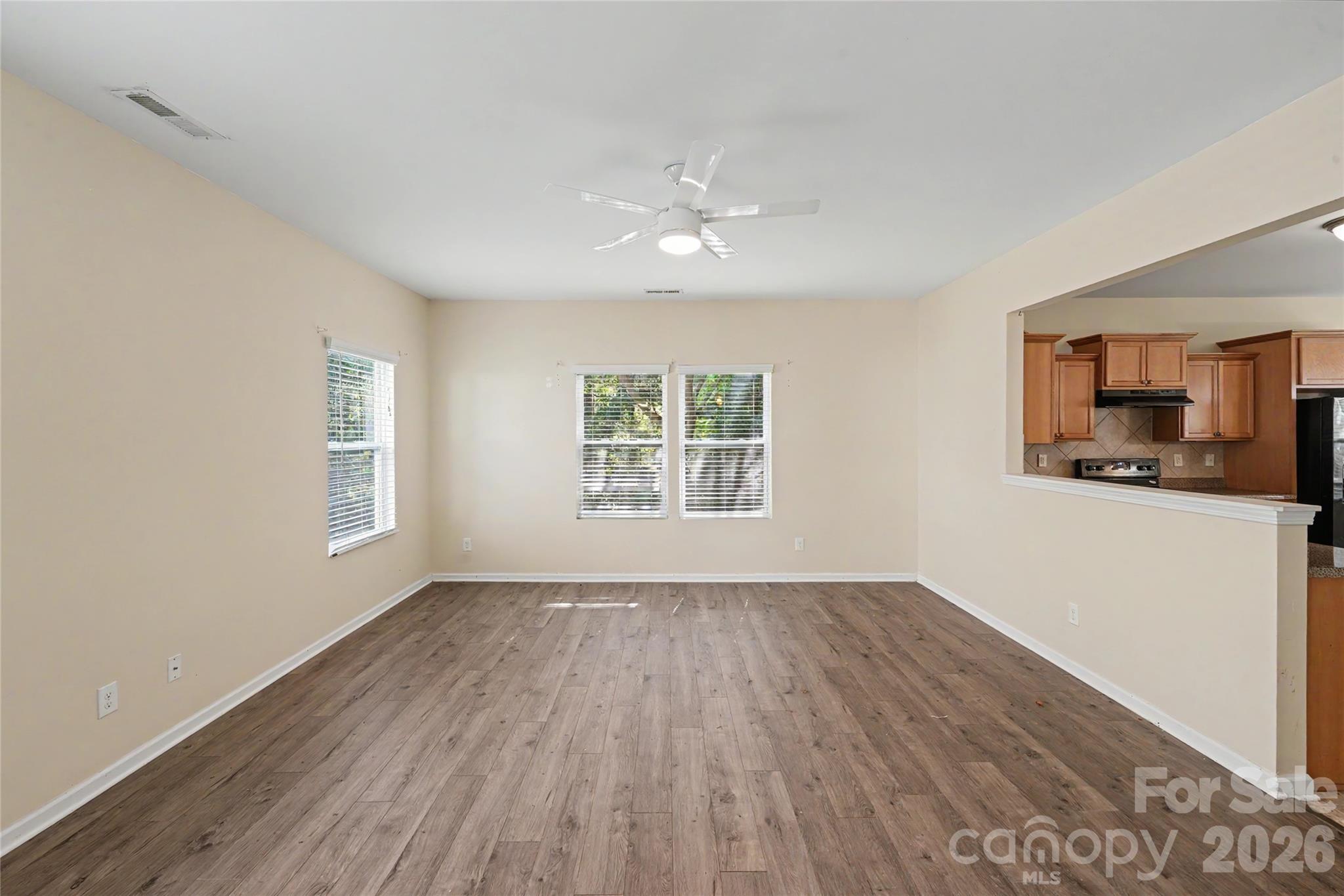 460 Dutch White Drive Property Photo 13
