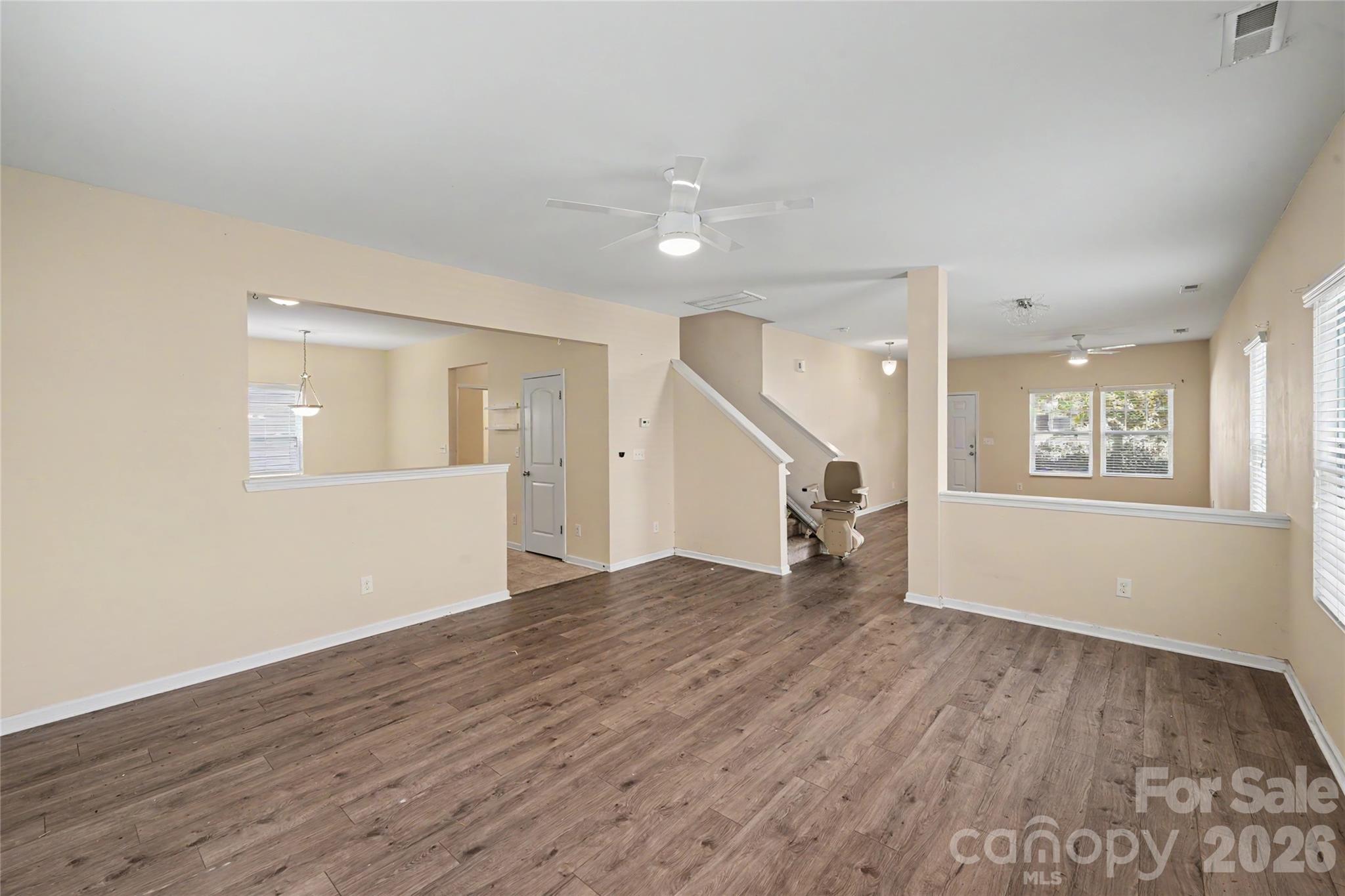 460 Dutch White Drive Property Photo 18