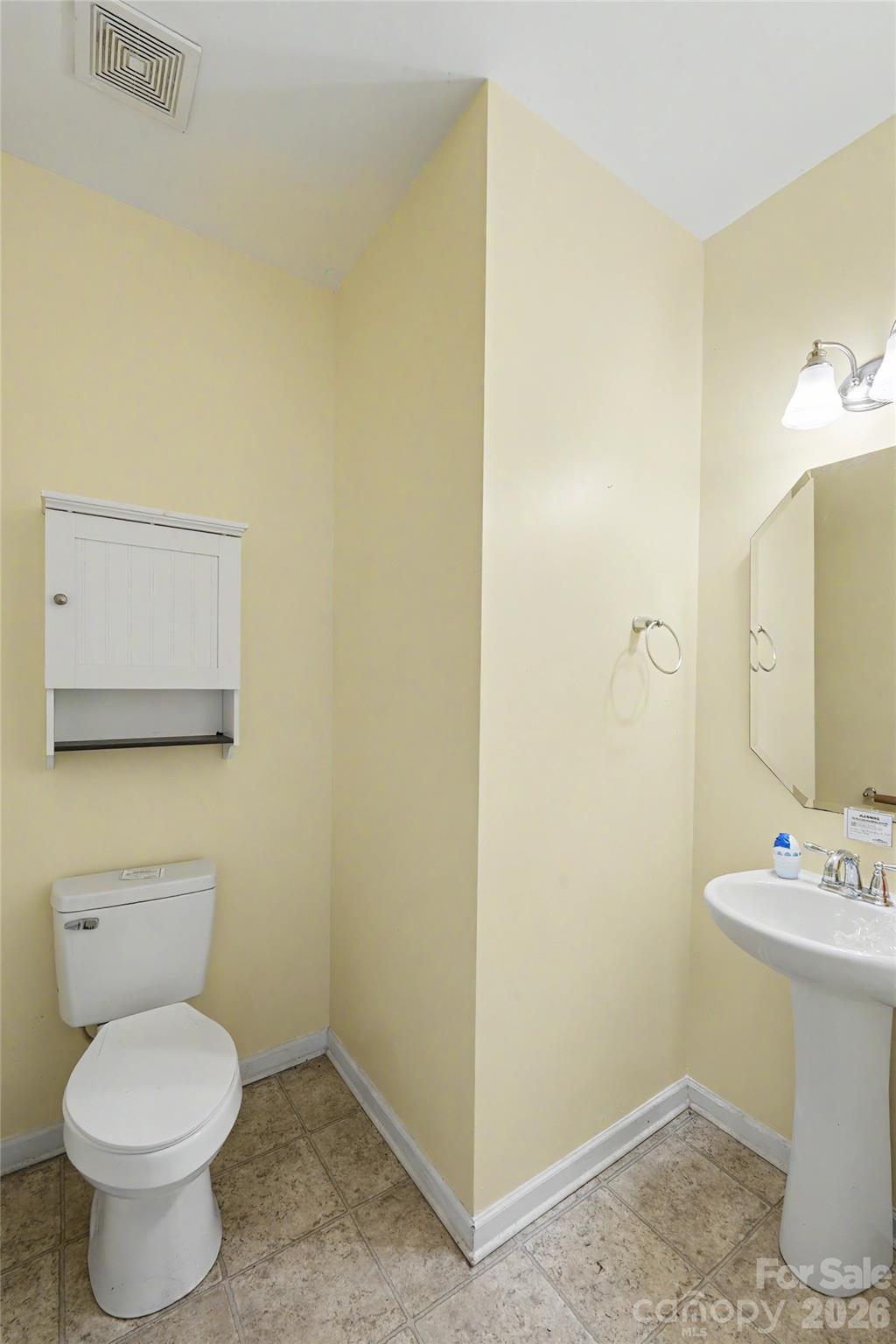 460 Dutch White Drive Property Photo 32
