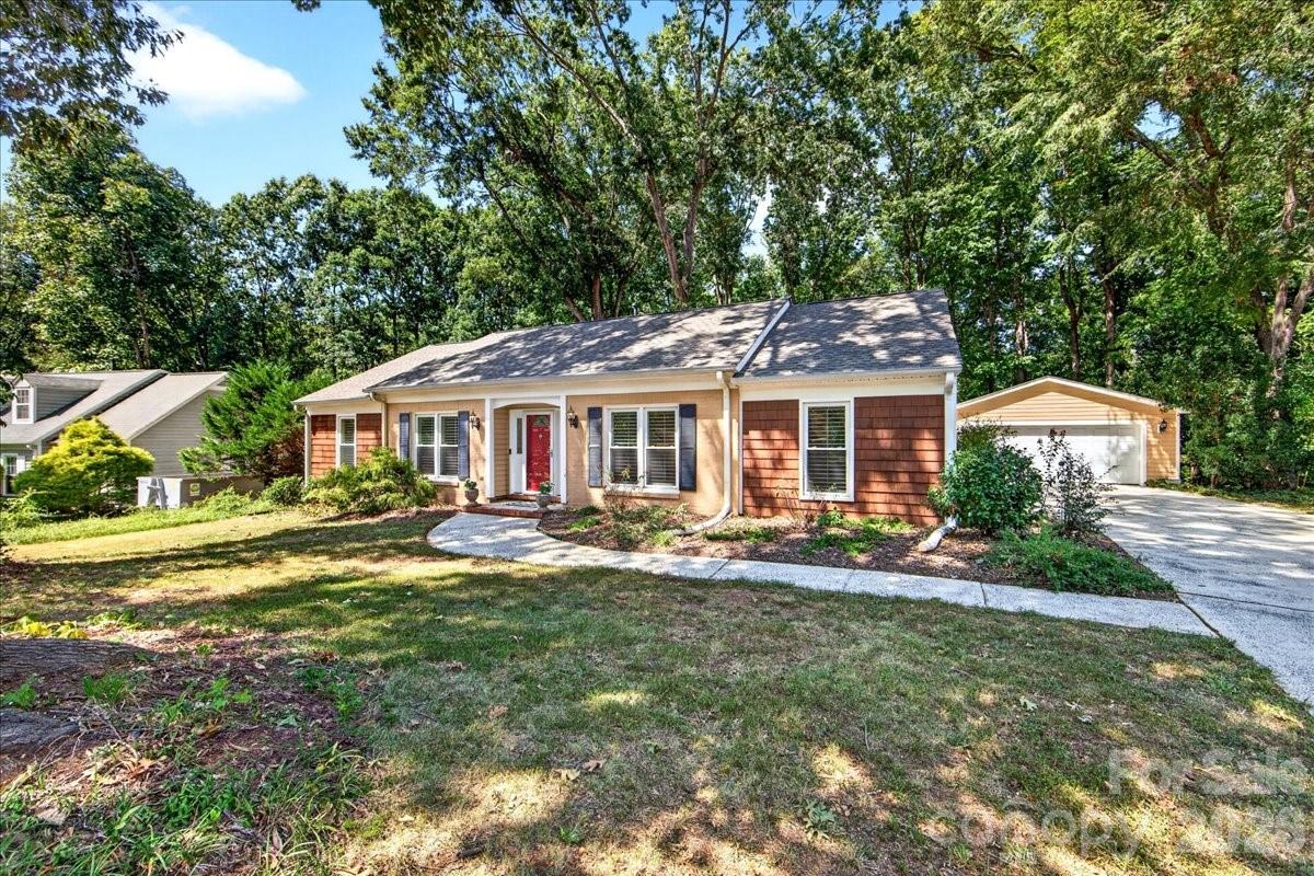 2624 Lawton Bluff Road Property Photo 3