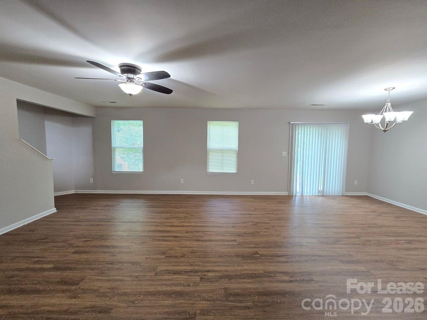 1819 Hooper Court Property Photo 4