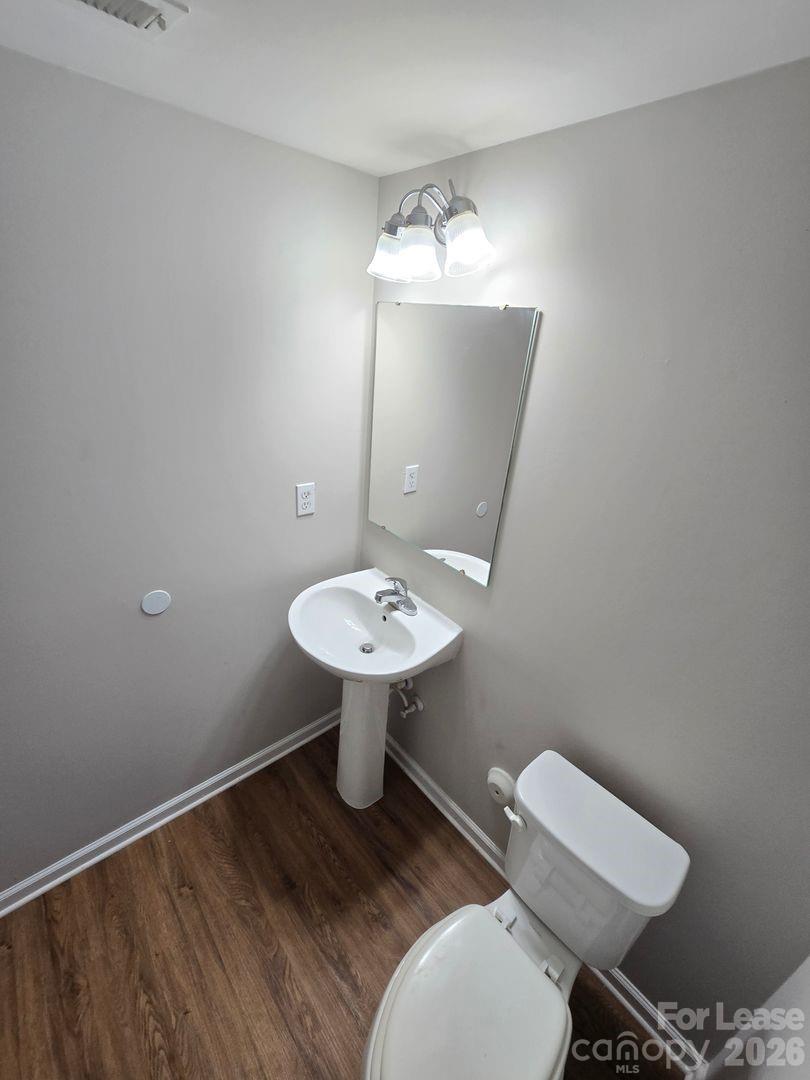 1819 Hooper Court Property Photo 6