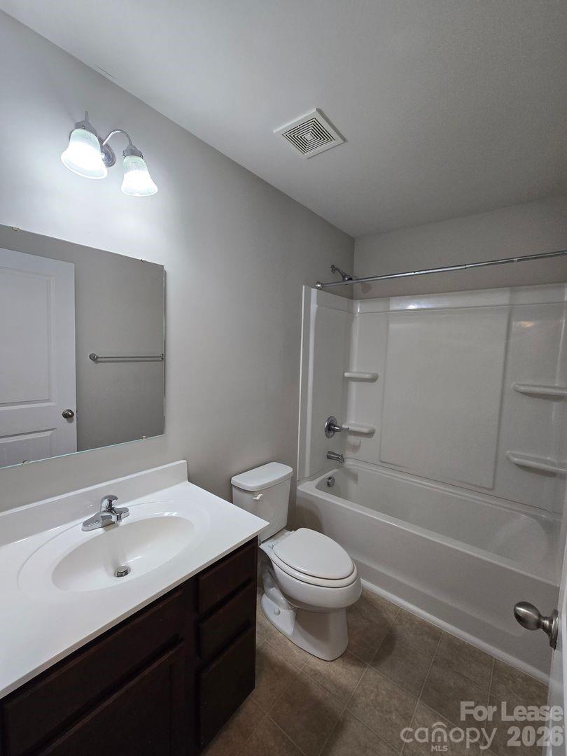 1819 Hooper Court Property Photo 9