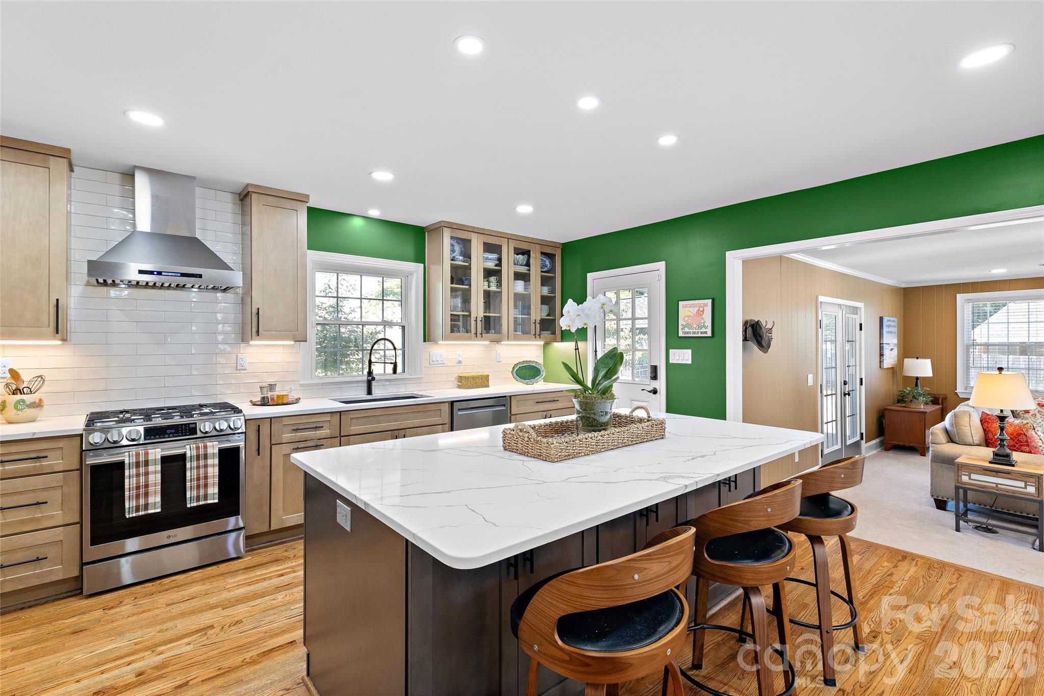 1109 Tuxedo Court Property Photo 15