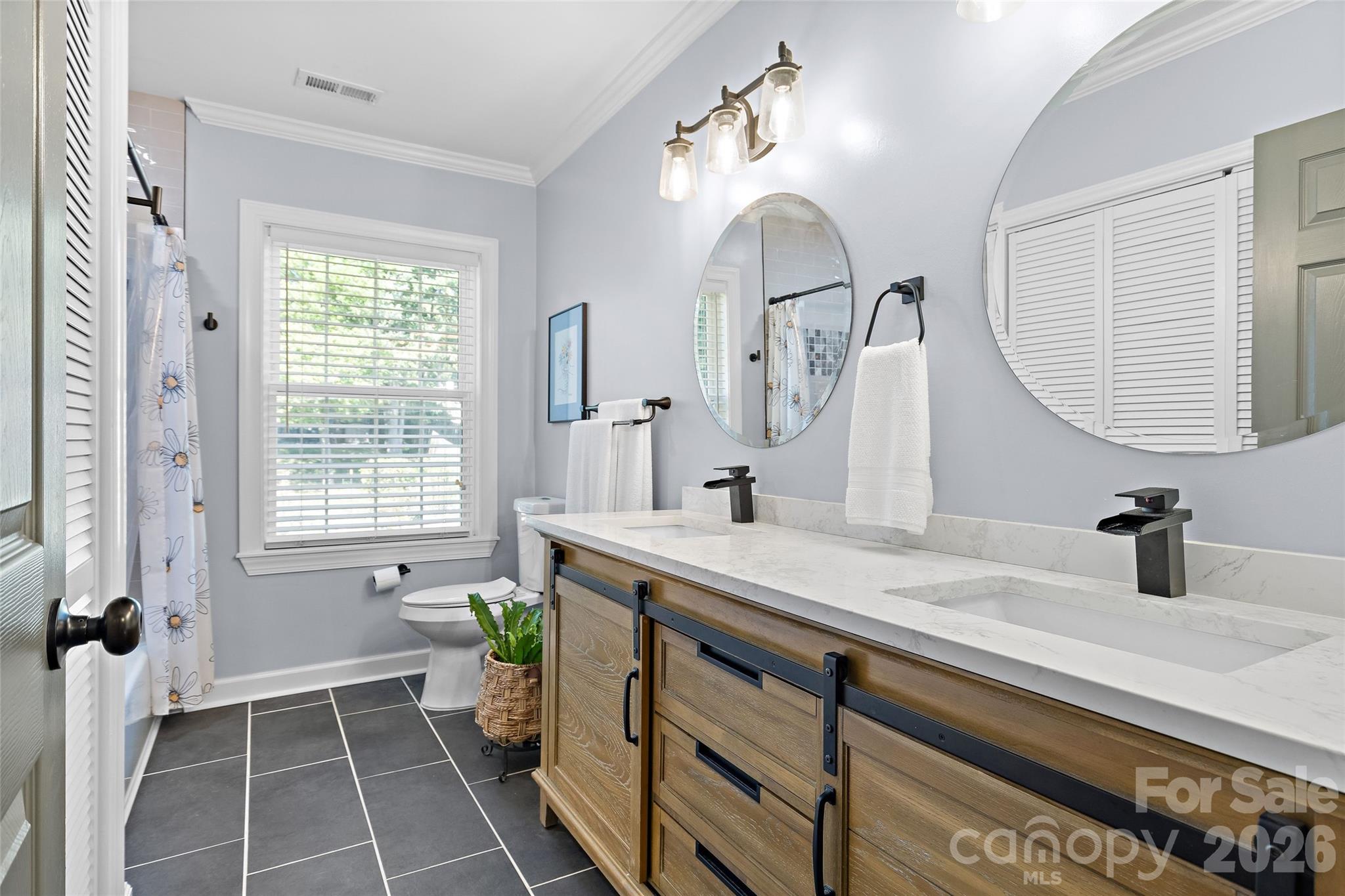 1109 Tuxedo Court Property Photo 38