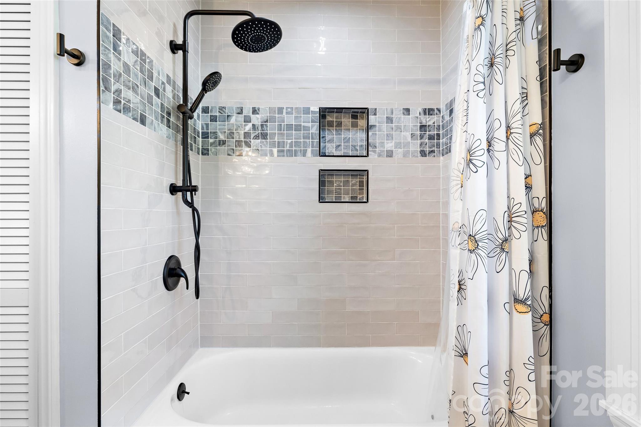 1109 Tuxedo Court Property Photo 39