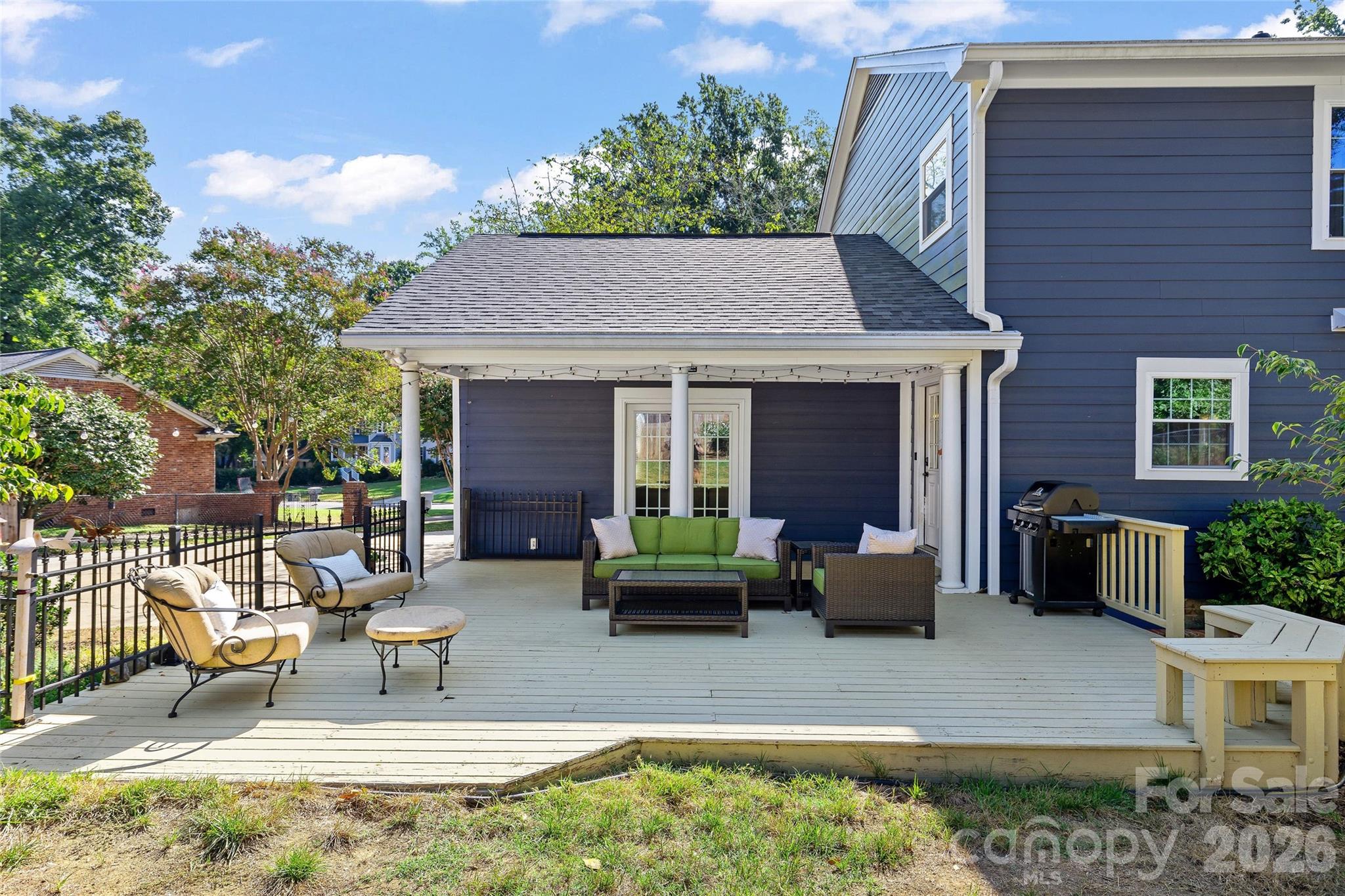 1109 Tuxedo Court Property Photo 41