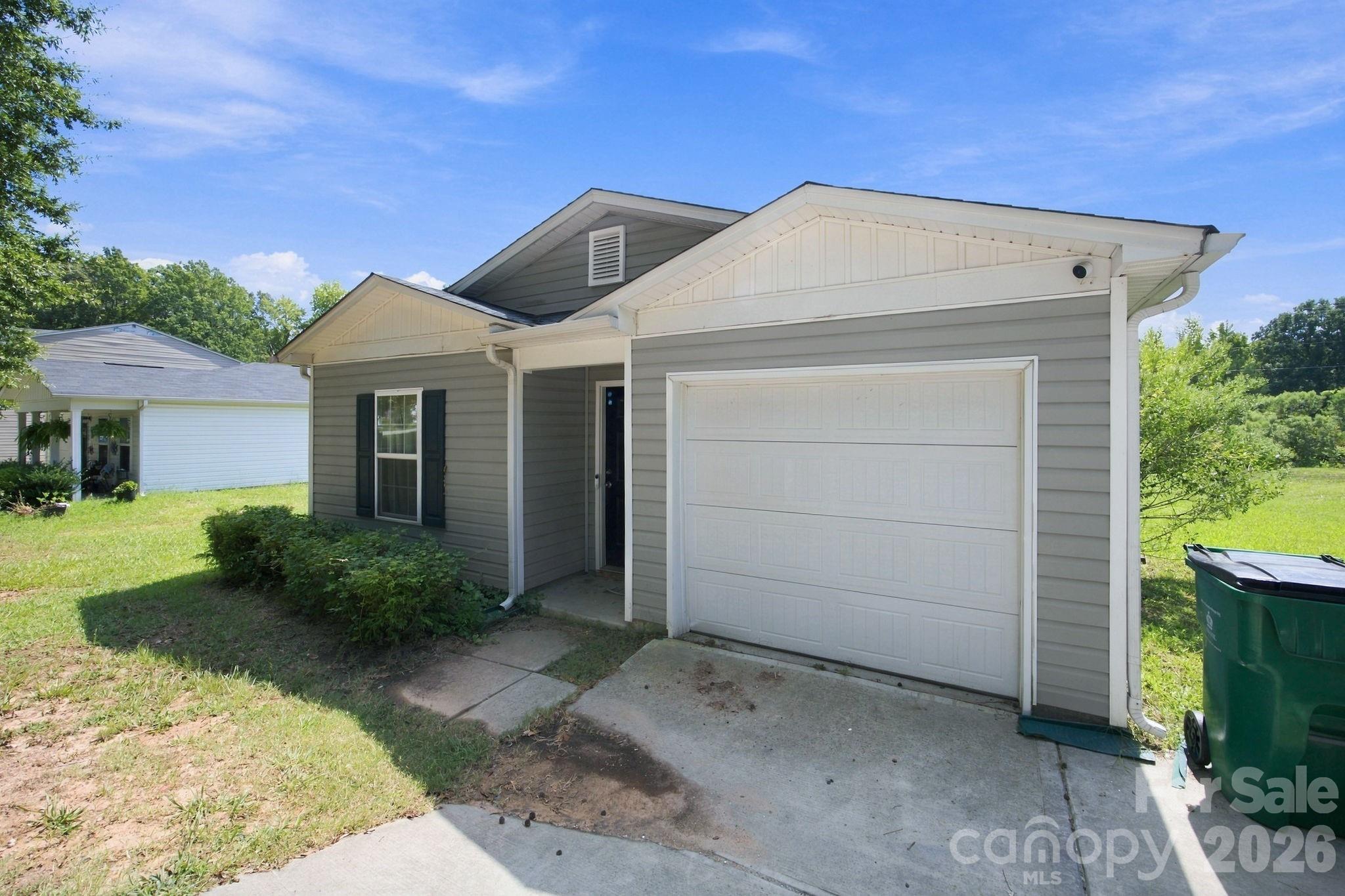 2142 Cindy Lane Property Photo 1